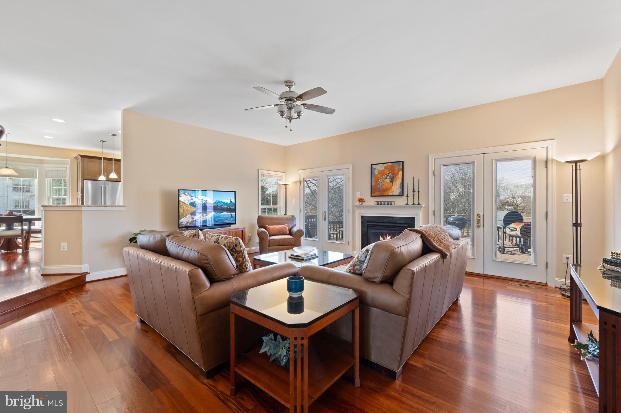 CAMERON CHASE - Residential