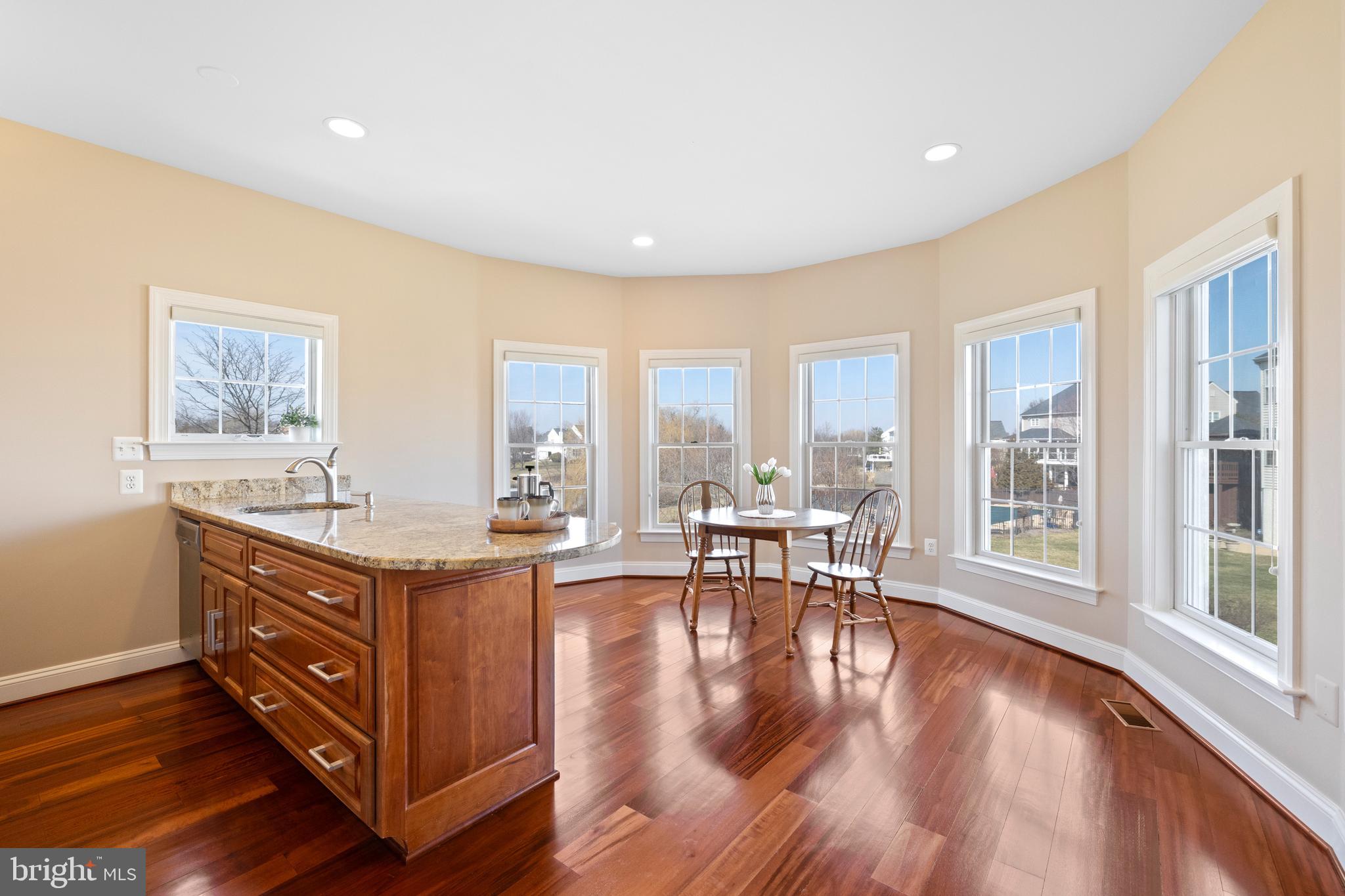 CAMERON CHASE - Residential