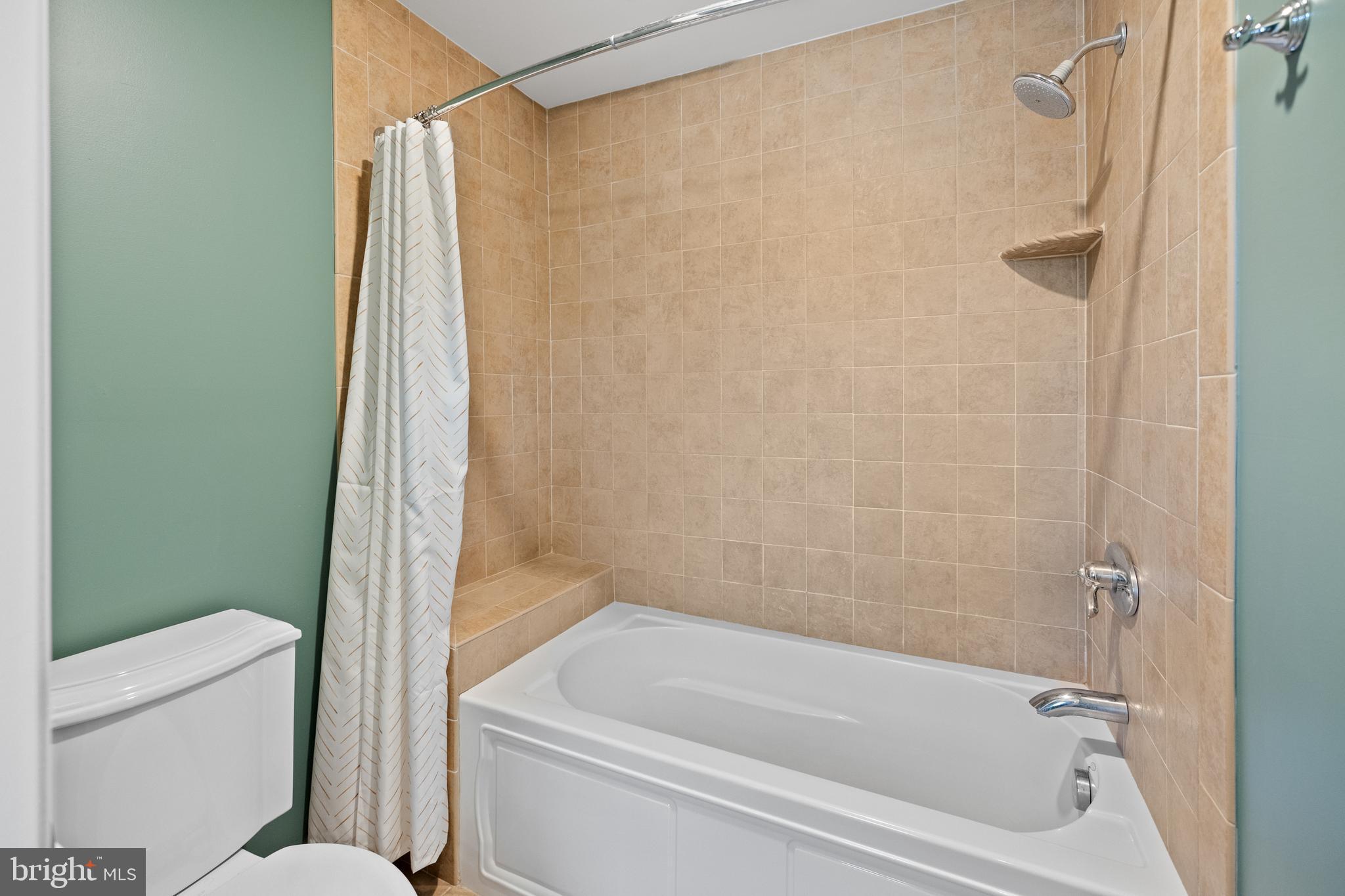 CAMERON CHASE - Residential