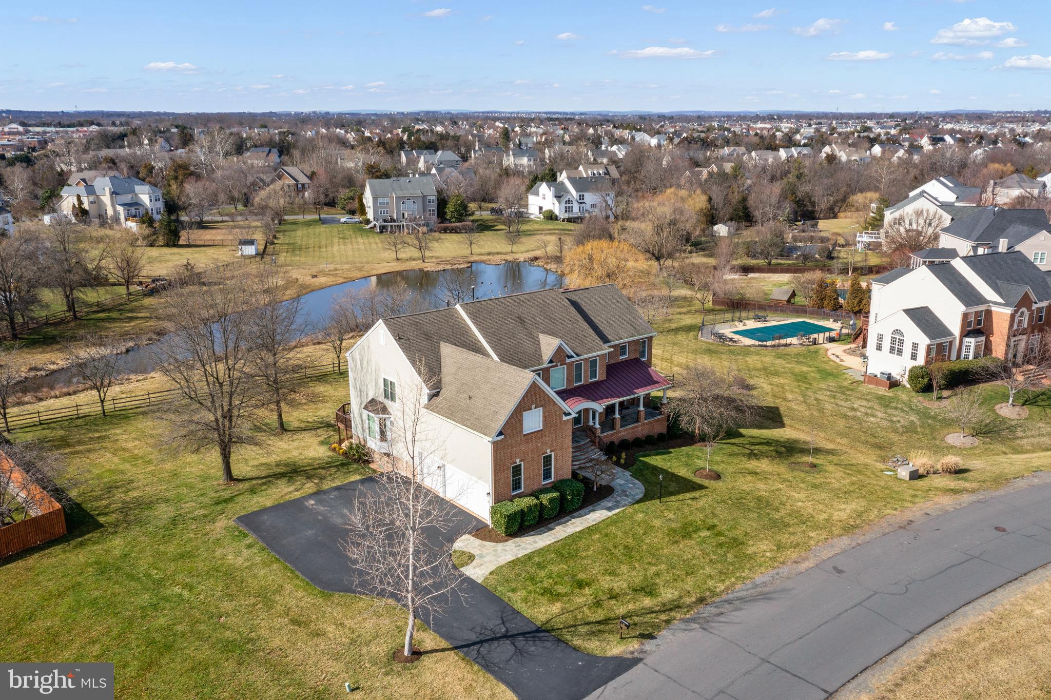 CAMERON CHASE - Residential