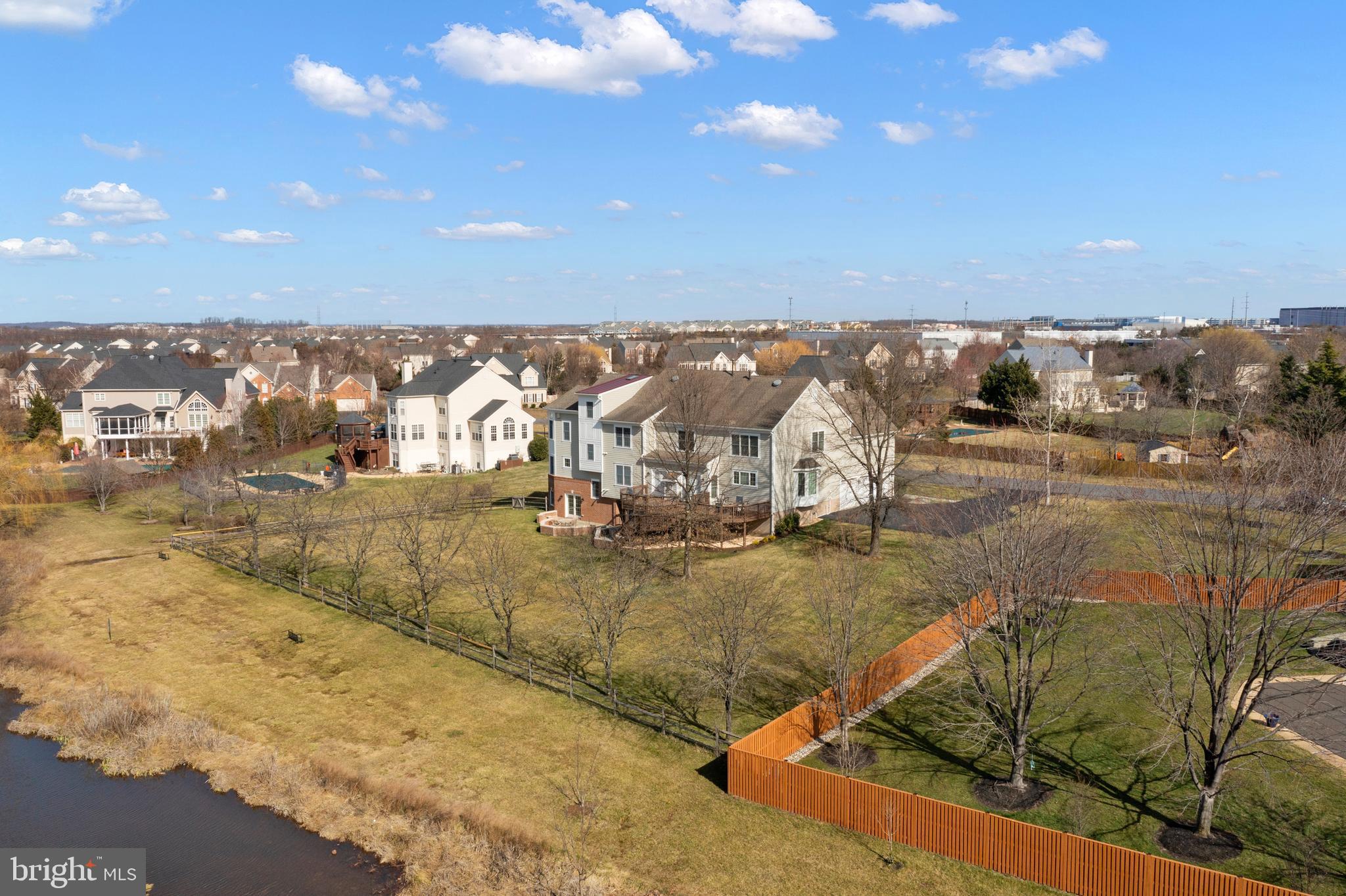 CAMERON CHASE - Residential