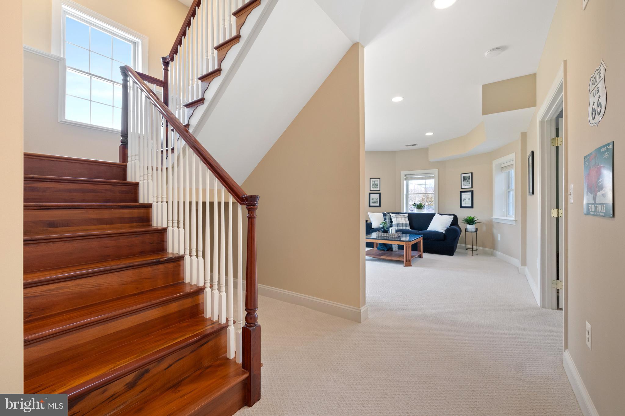 CAMERON CHASE - Residential