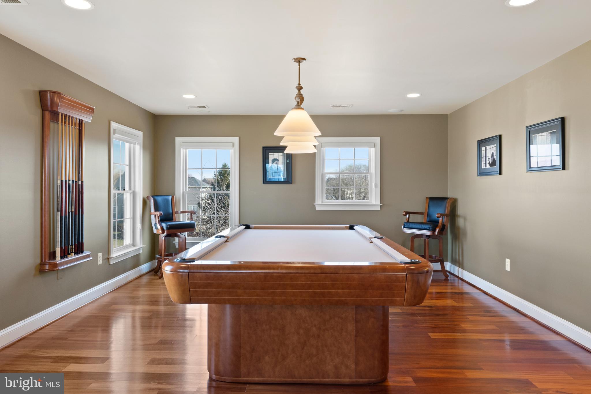 CAMERON CHASE - Residential