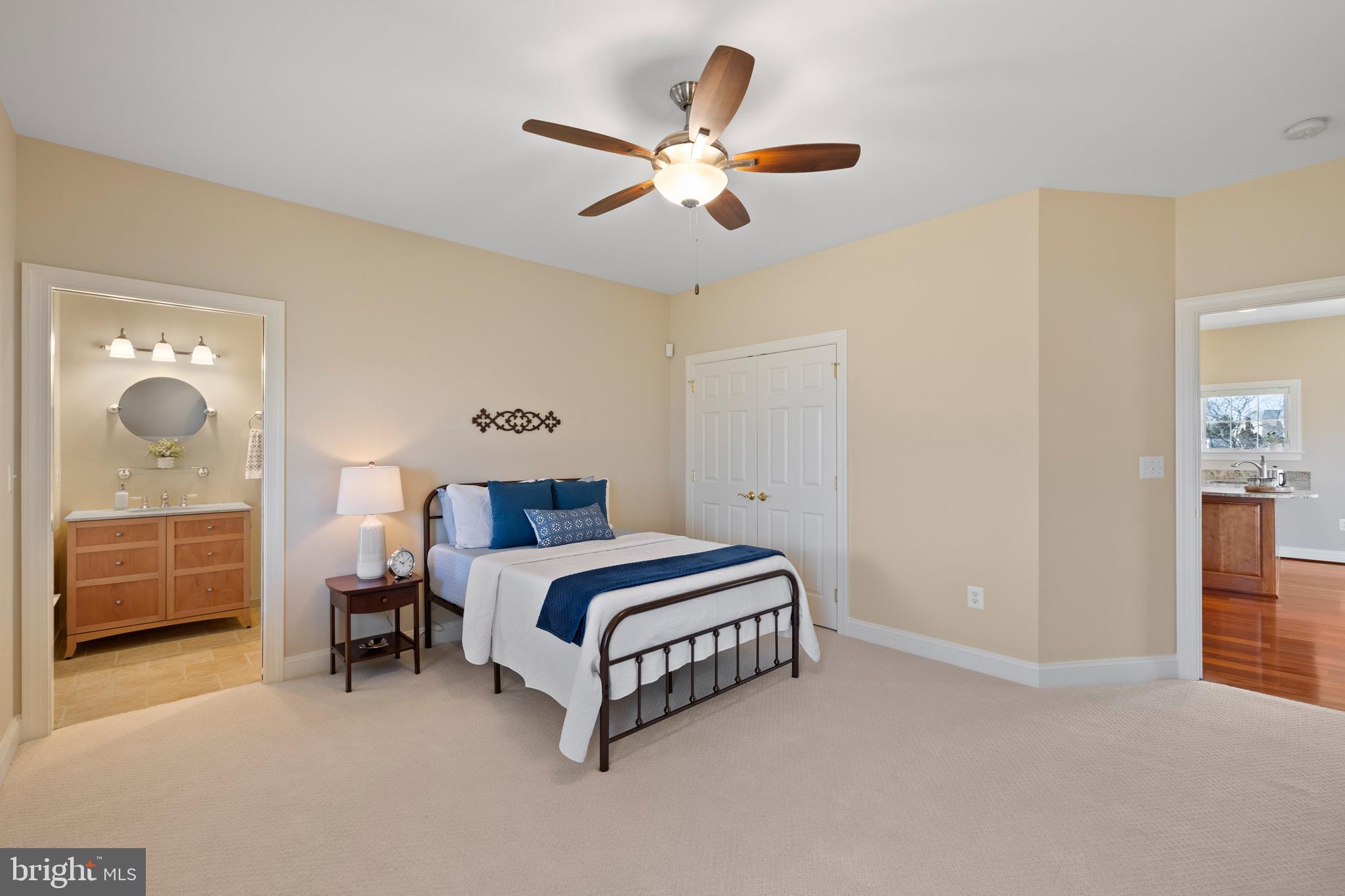 CAMERON CHASE - Residential