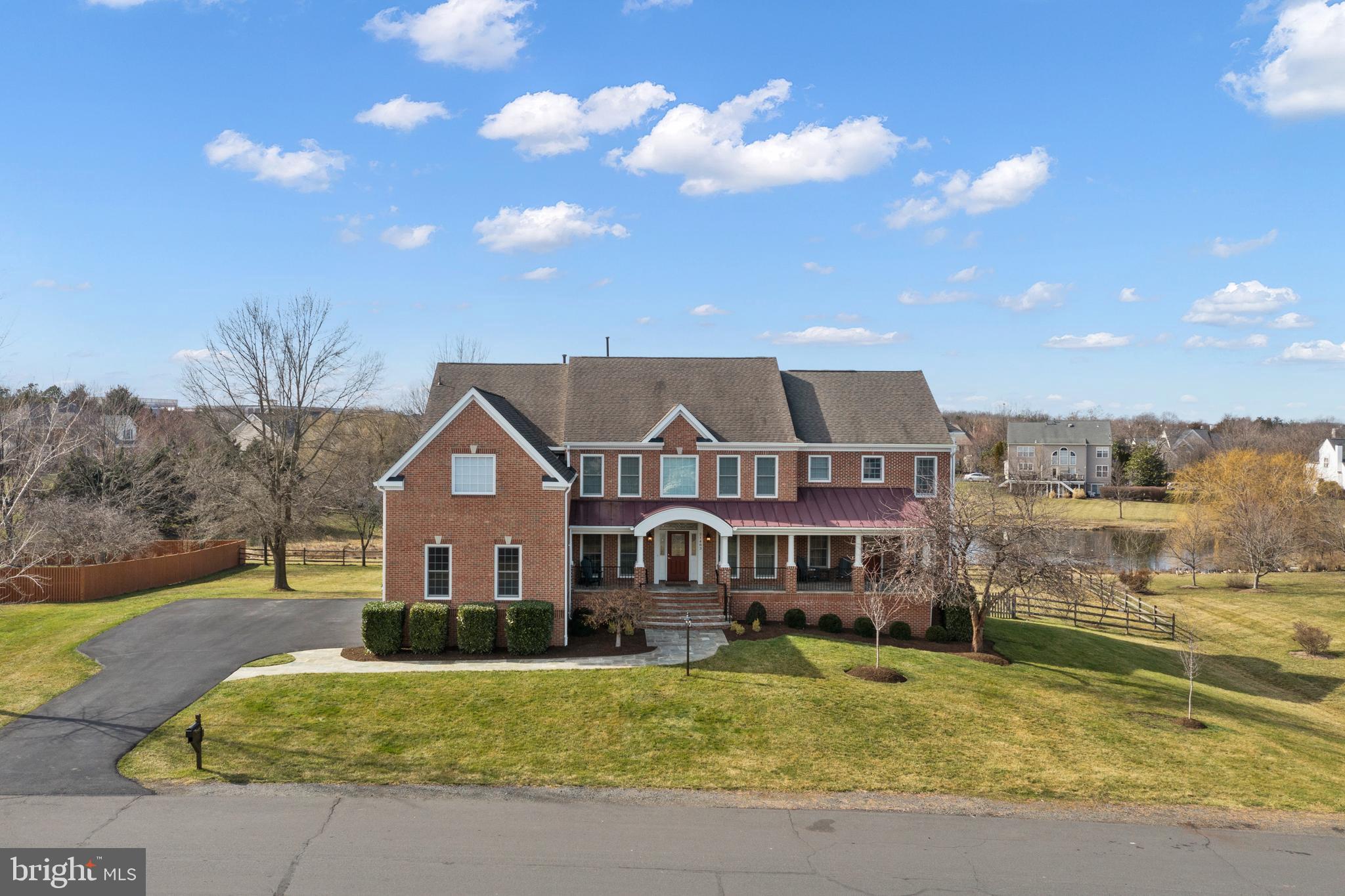 CAMERON CHASE - Residential