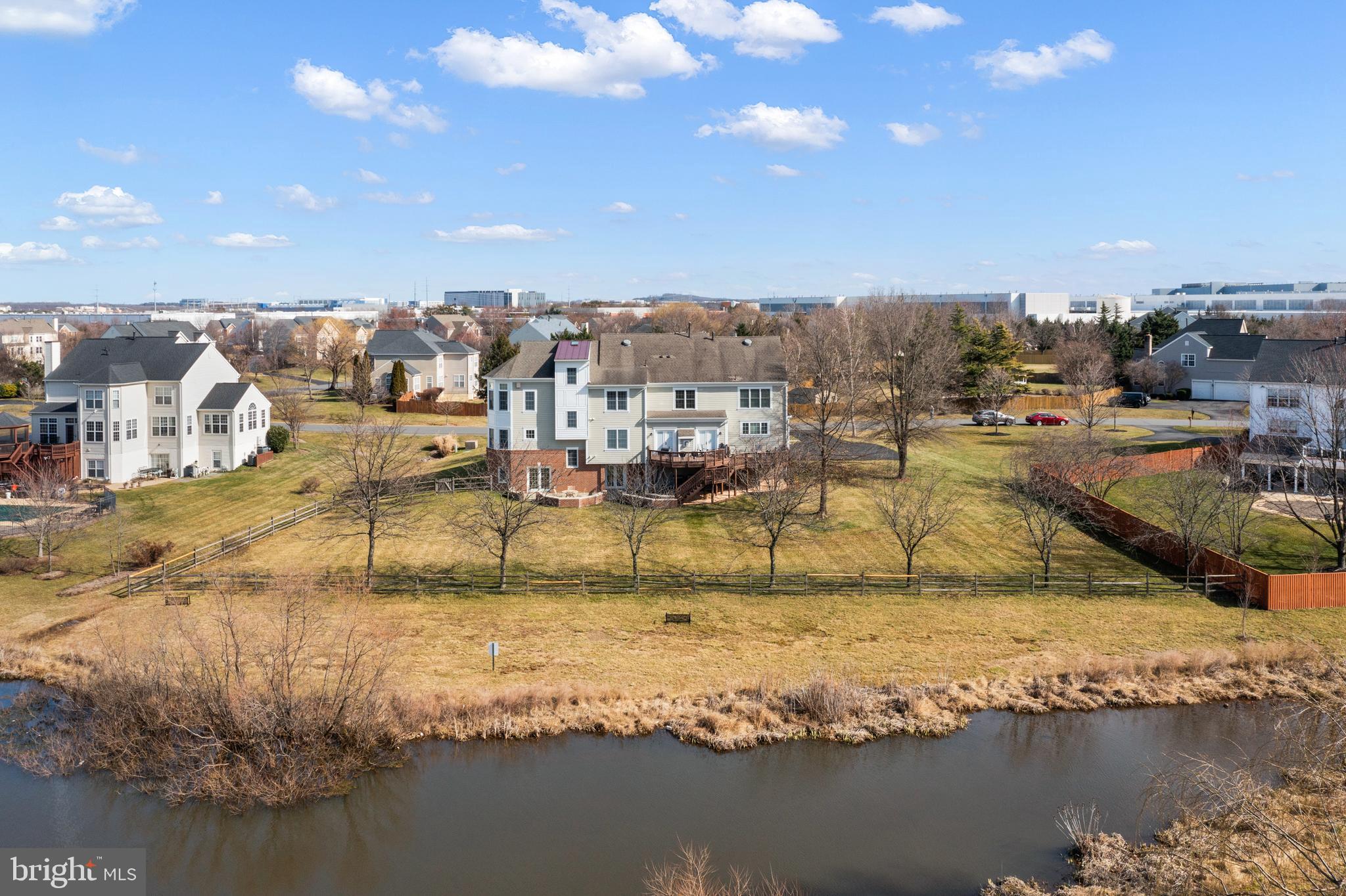 CAMERON CHASE - Residential