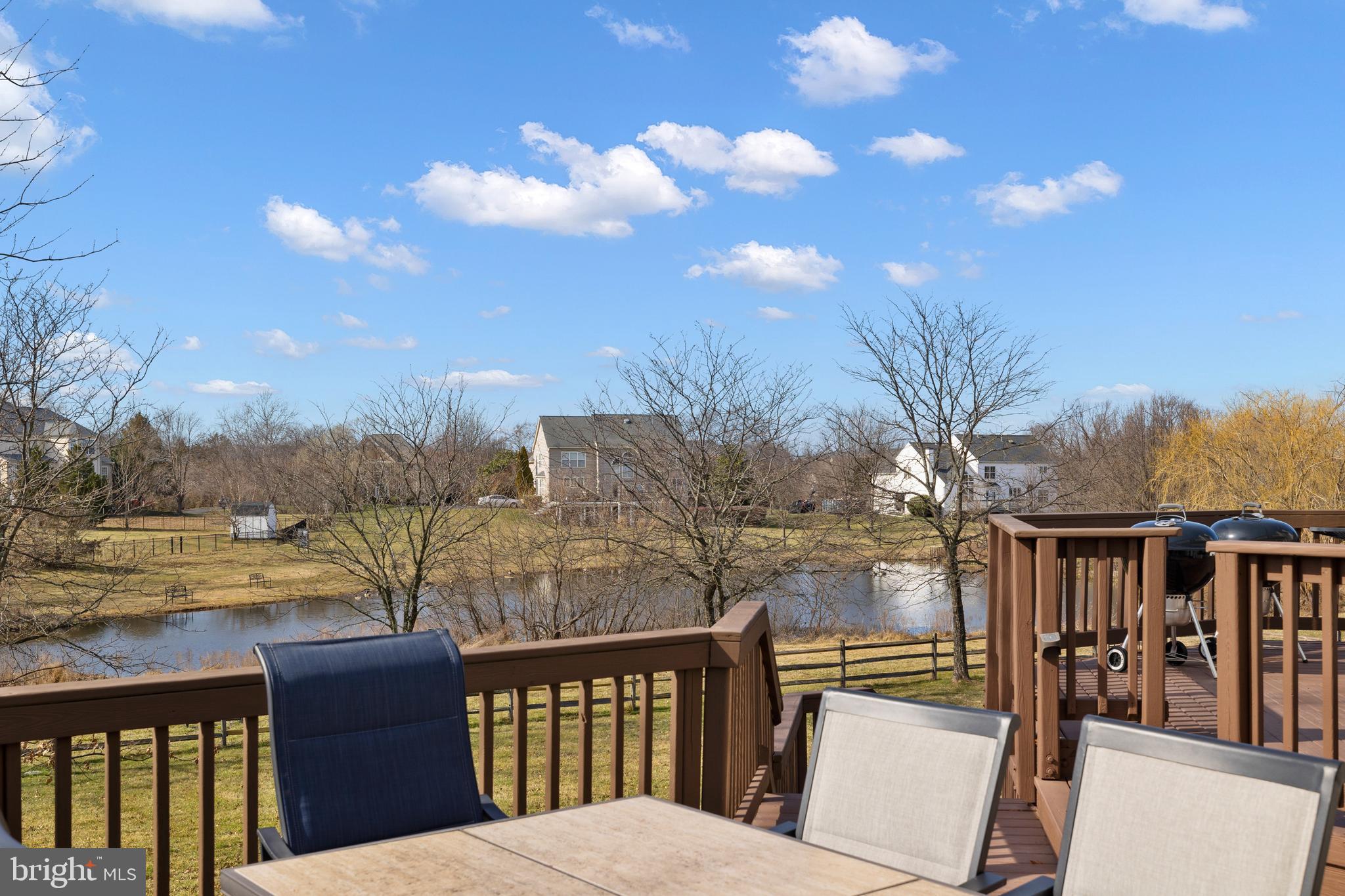 CAMERON CHASE - Residential