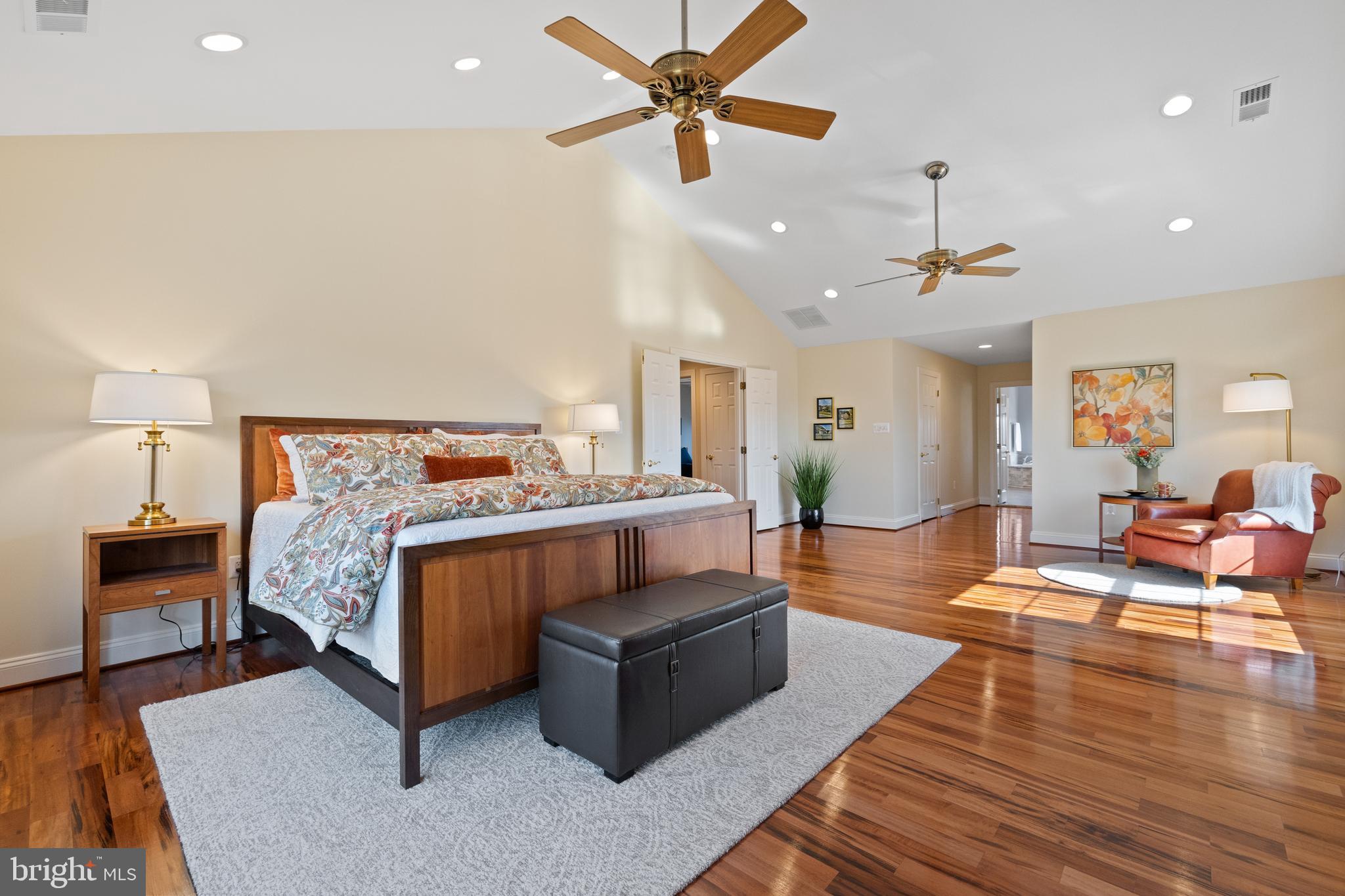 CAMERON CHASE - Residential