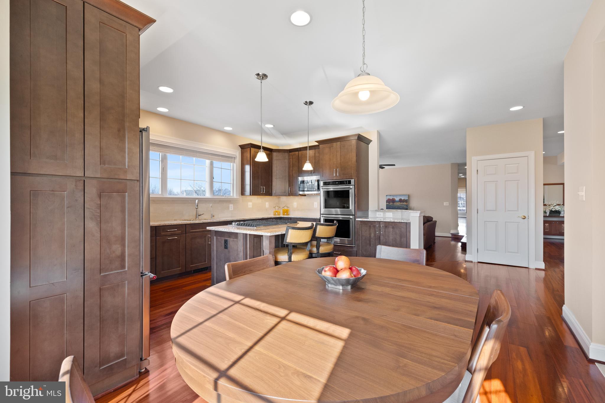 CAMERON CHASE - Residential