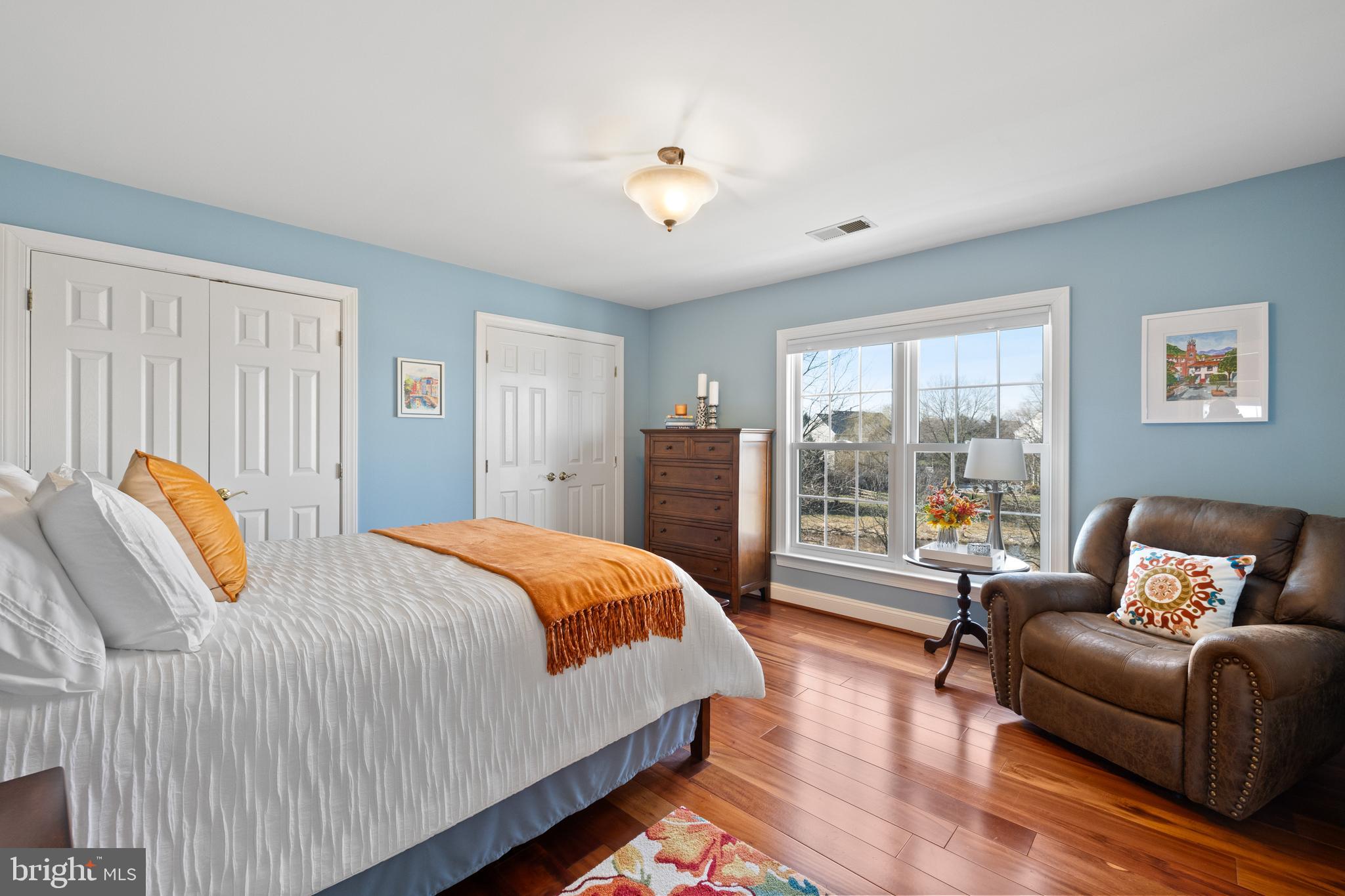 CAMERON CHASE - Residential