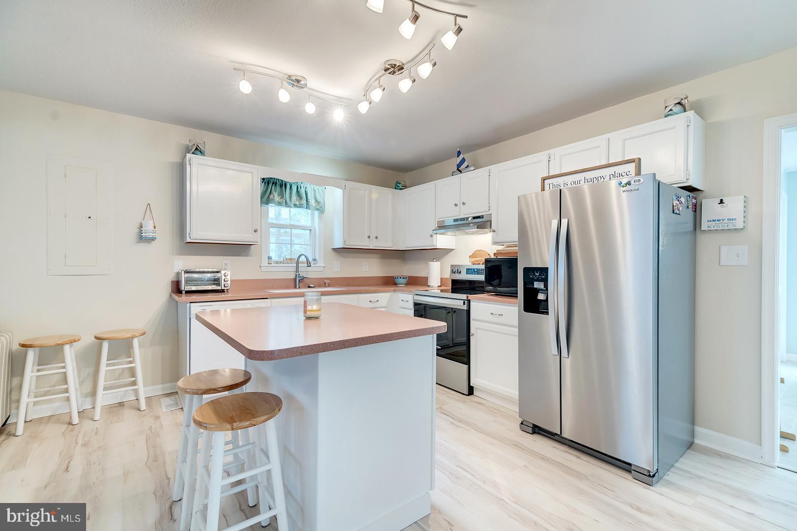 13 COLUMBIA AVENUE