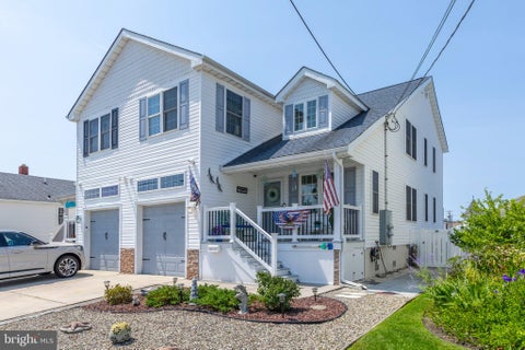 Townhouse For Sale - 124 W Palm Road<br/> WILDWOOD, NJ 08260