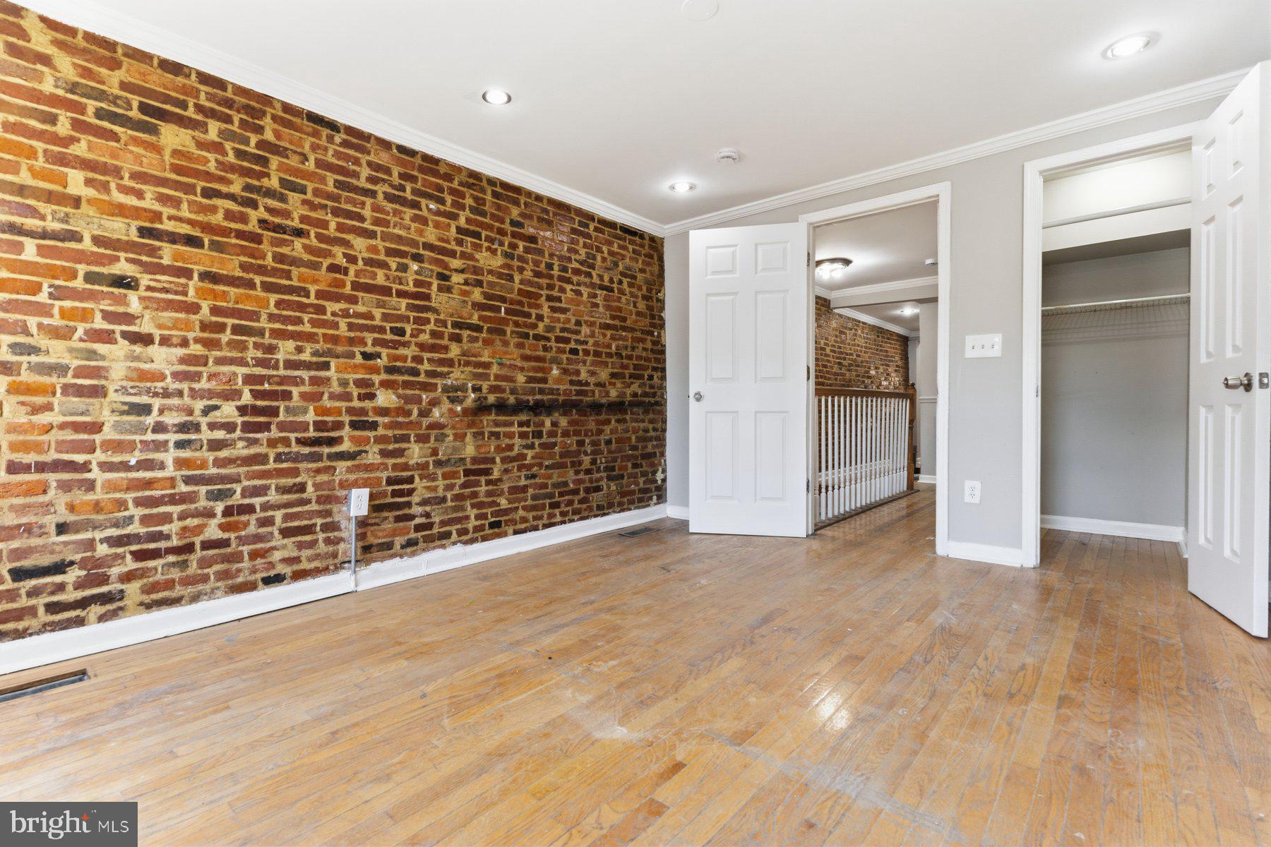 WASHINGTON VILLAGE - Residential