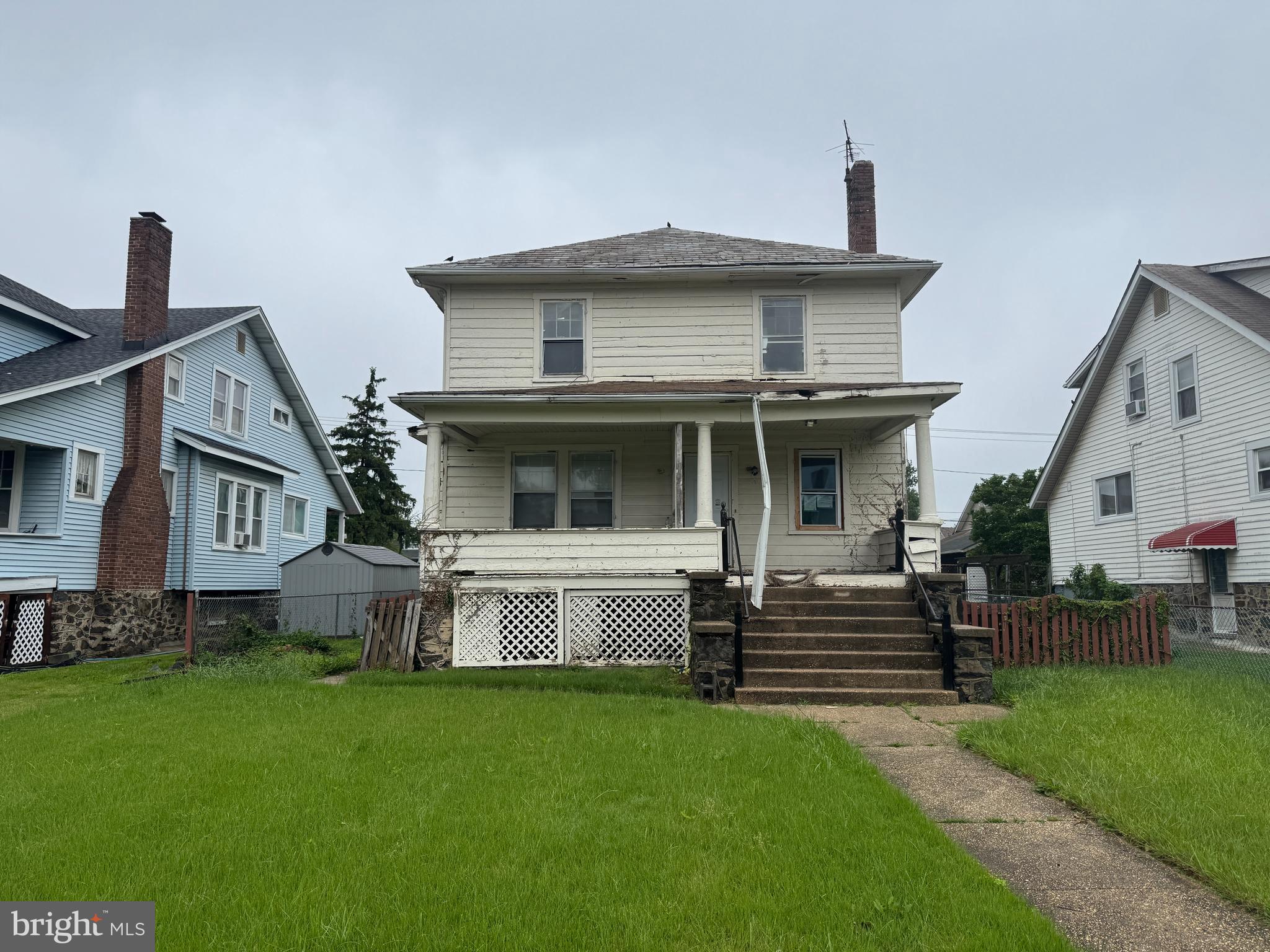 The Seller must comply with HUD Guidelines 24 CRF 206.125. All offers to be submitted on Homepath. Front Porch colonial style detached home with 5 Bedrooms, and 3 Full Baths detached home located in Forest Park. Spacious living area, outside entrance basement, rear deck and fence backyard.