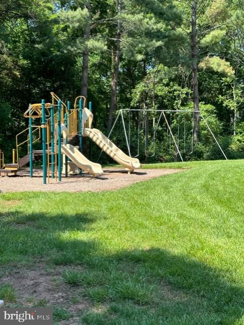 COUNTRY ROADS - Residential