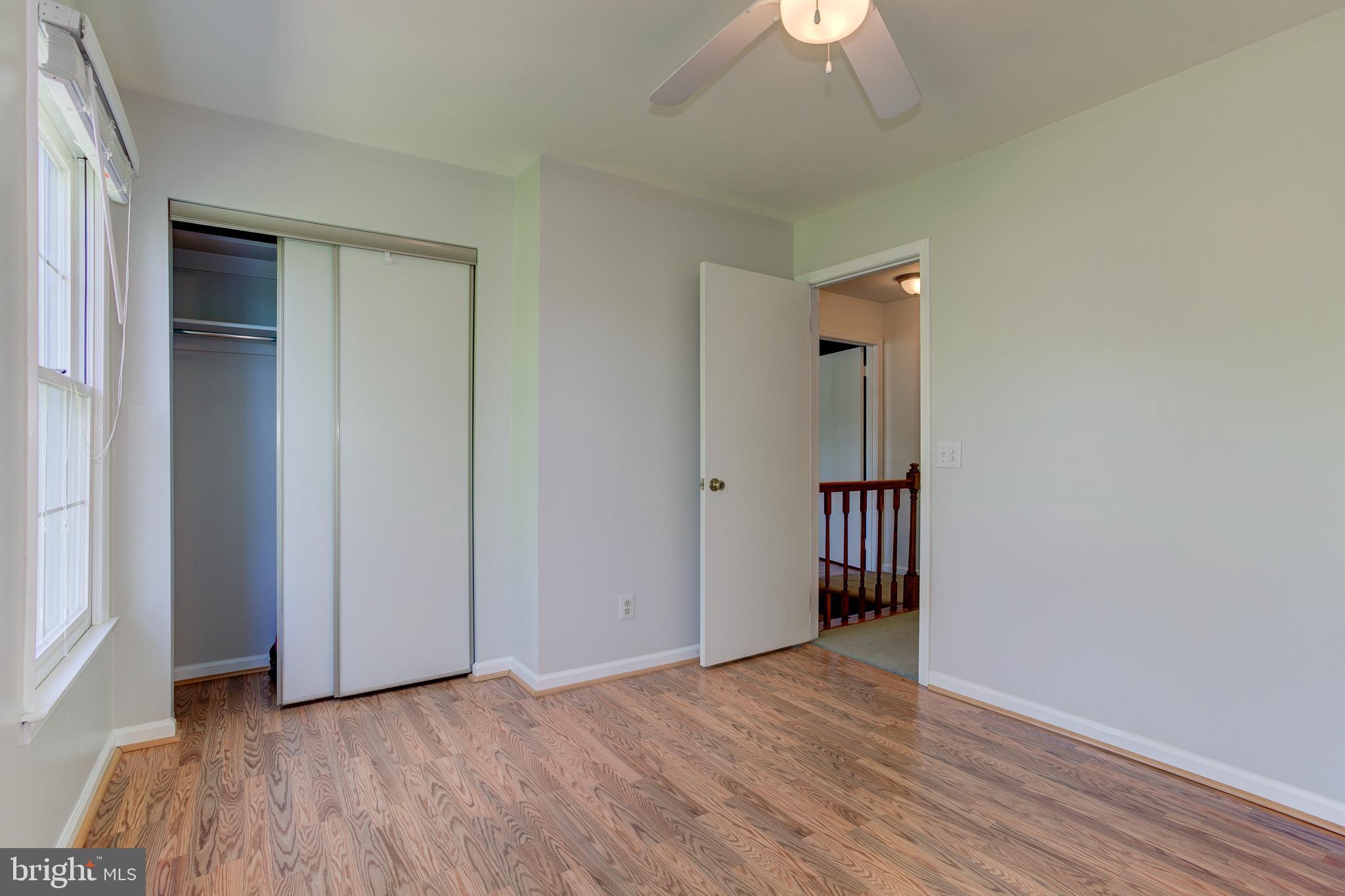 COUNTRY ROADS - Residential