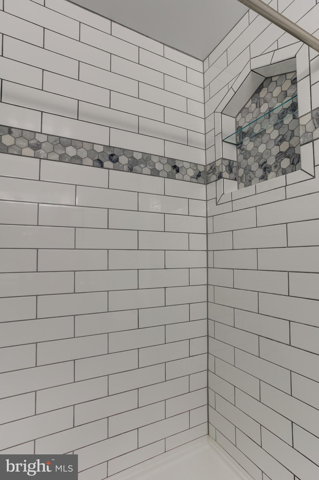 COUNTRY ROADS - Residential