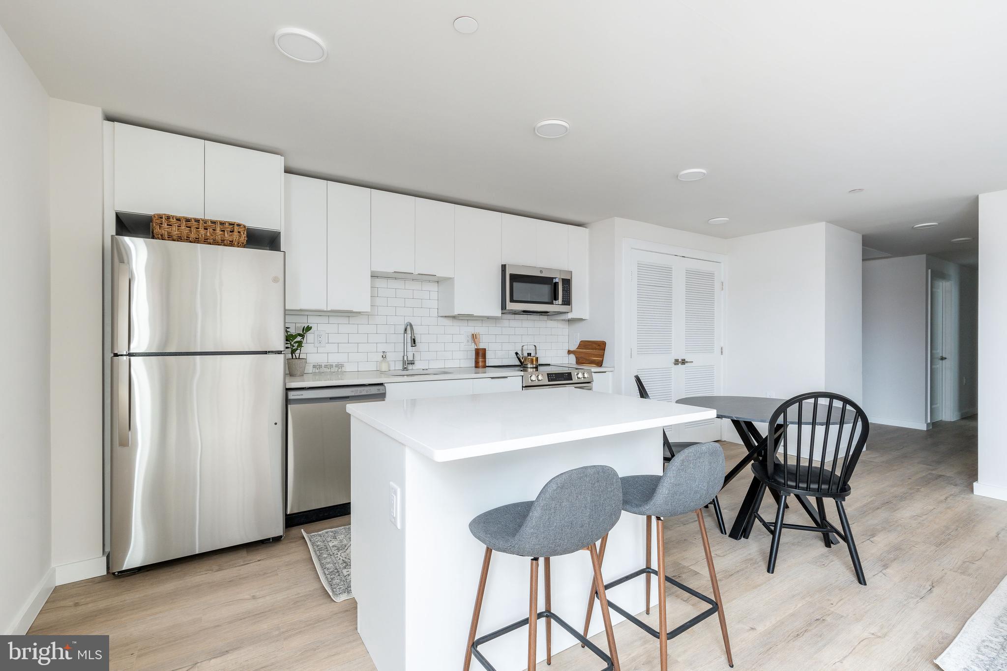 1130 N DELAWARE AVENUE 627