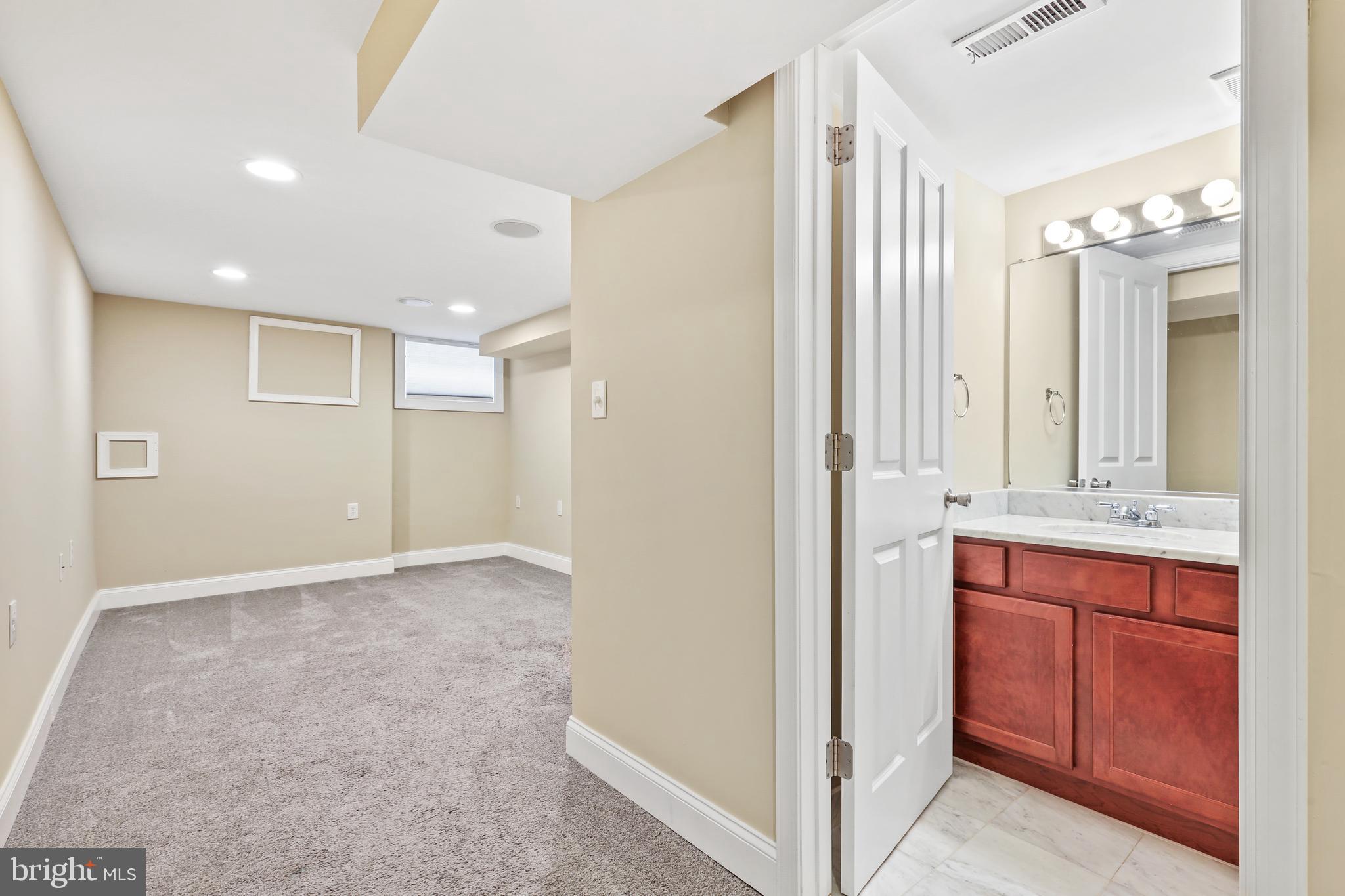 FEDERAL HILL HISTORIC DISTRICT - Residential Lease