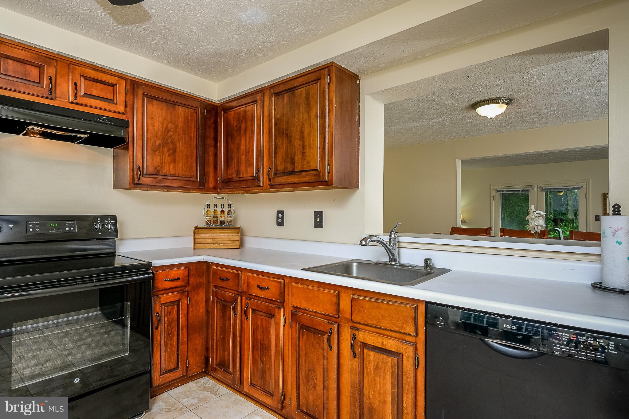 VILLAGE OF LONG REACH - Residential