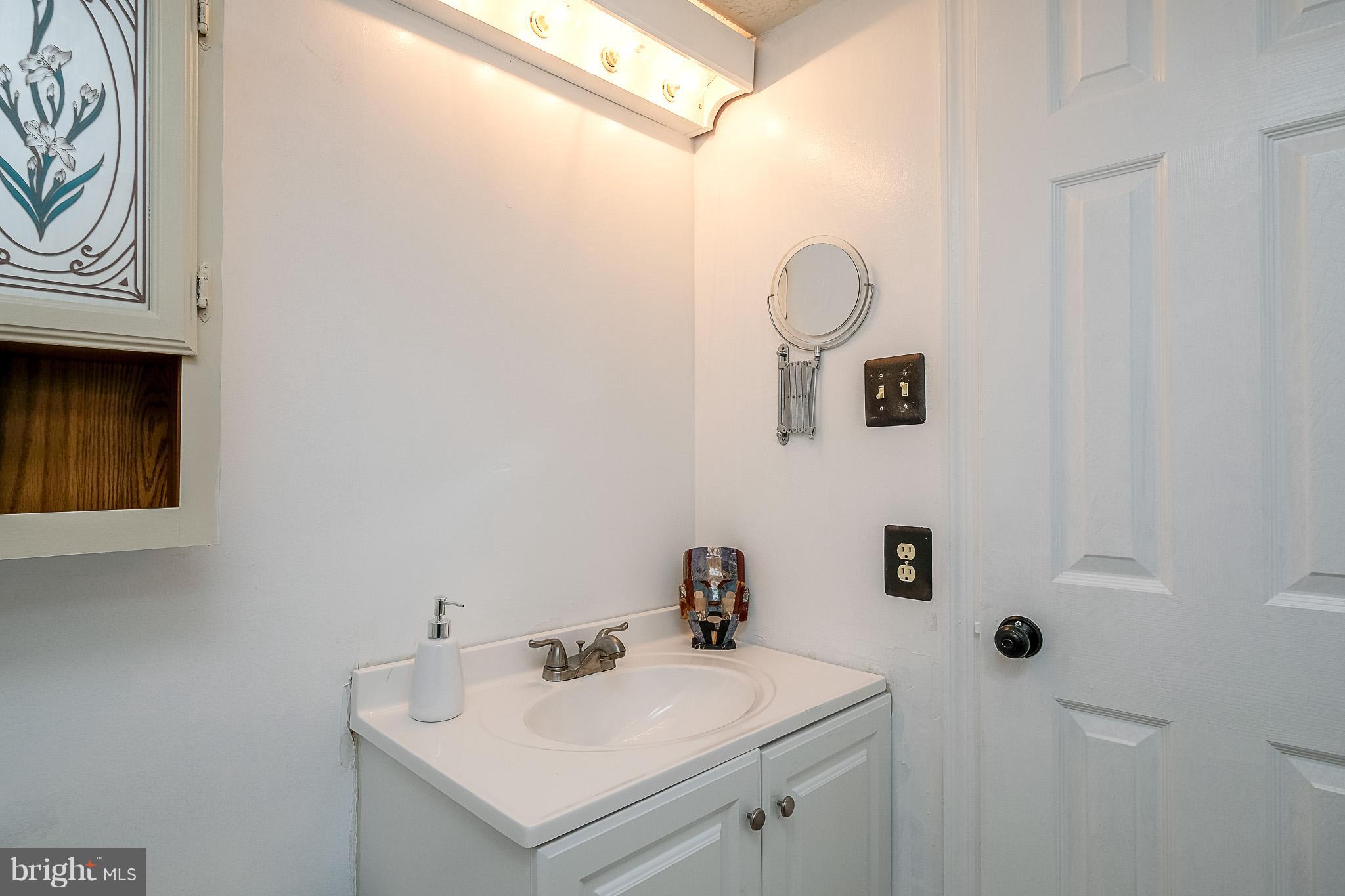 VILLAGE OF LONG REACH - Residential