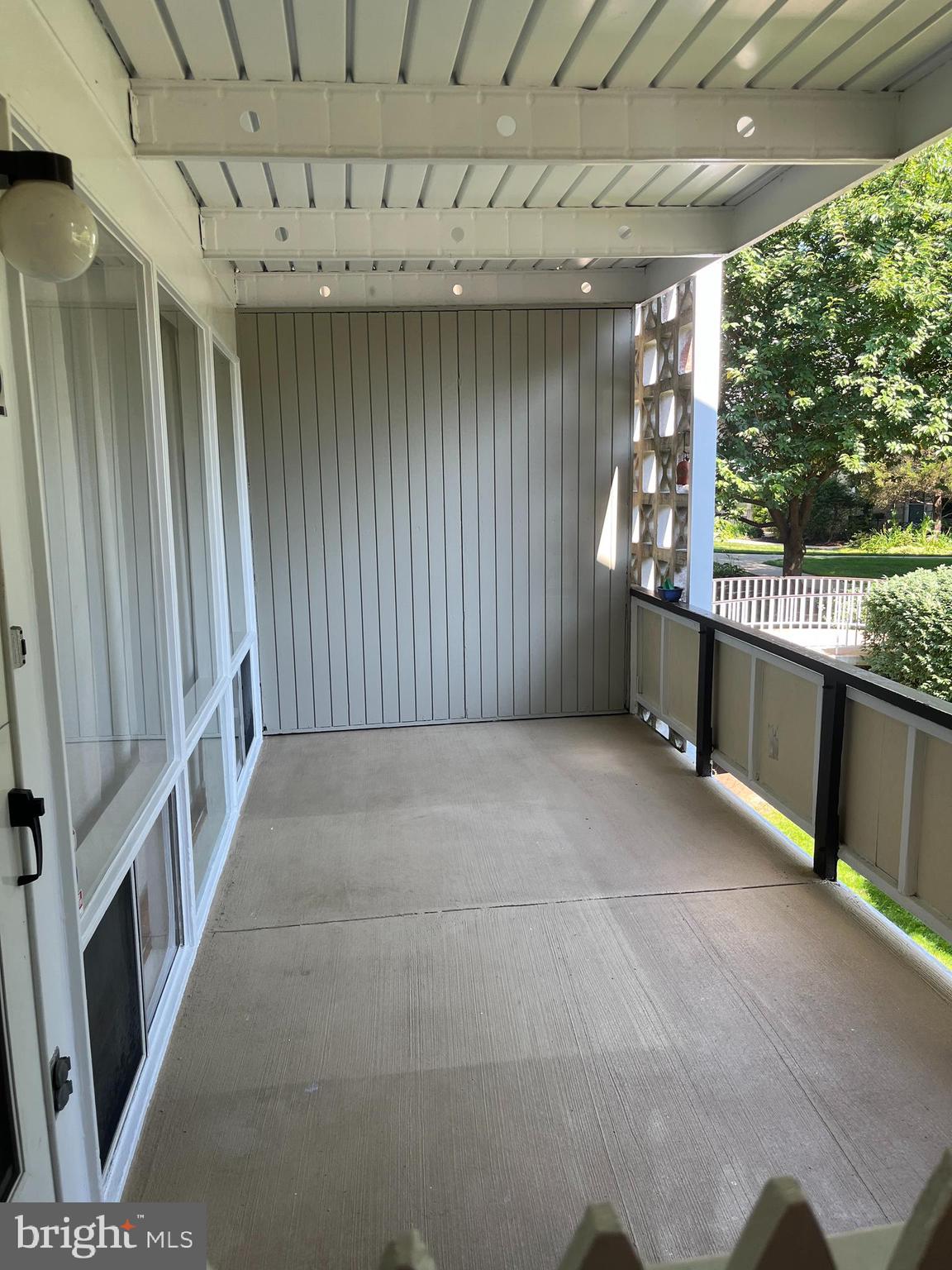 SPRING LAKE GARDEN CONDOMINIUM - Residential Lease