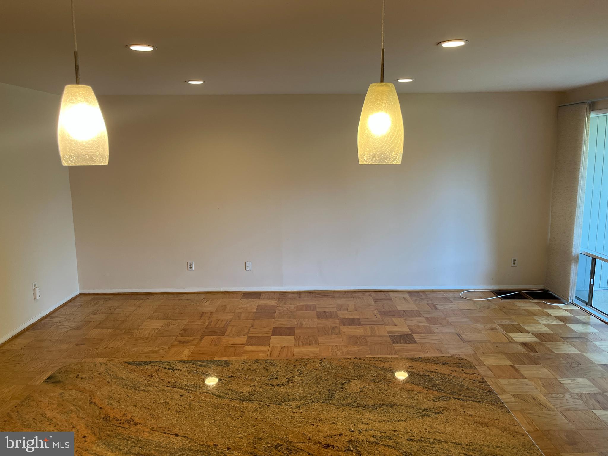 SPRING LAKE GARDEN CONDOMINIUM - Residential Lease