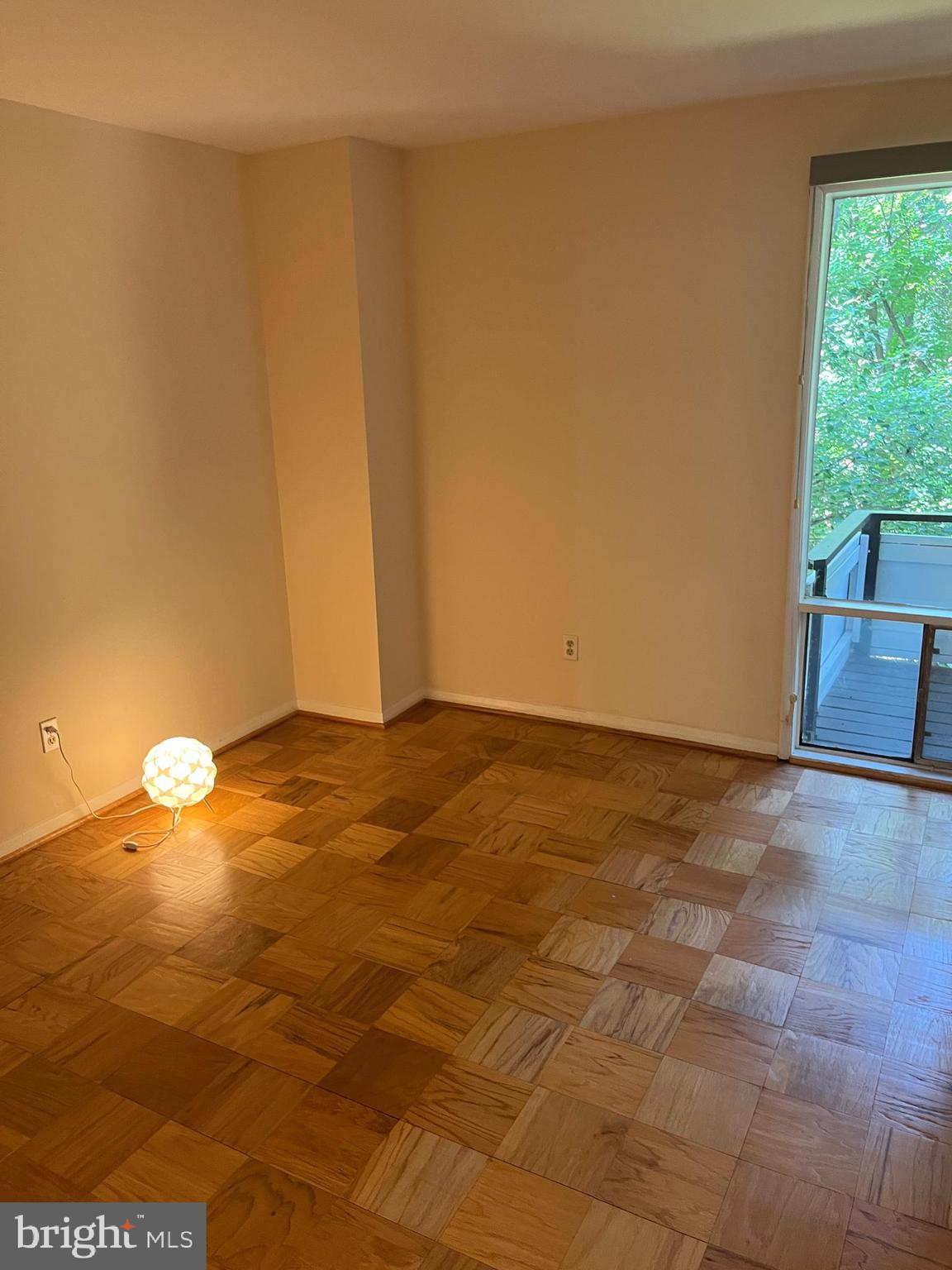 SPRING LAKE GARDEN CONDOMINIUM - Residential Lease