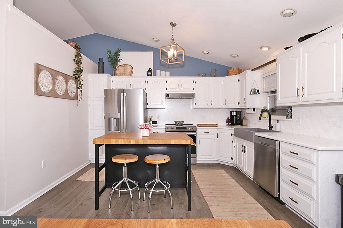1126 HARVEST DRIVE