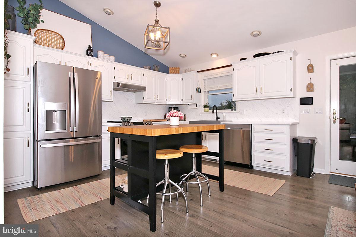 1126 HARVEST DRIVE