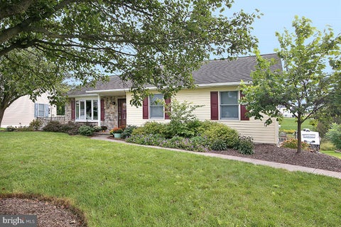 Homes For Sale - 1126 Harvest Drive<br/> LEBANON, PA 17046