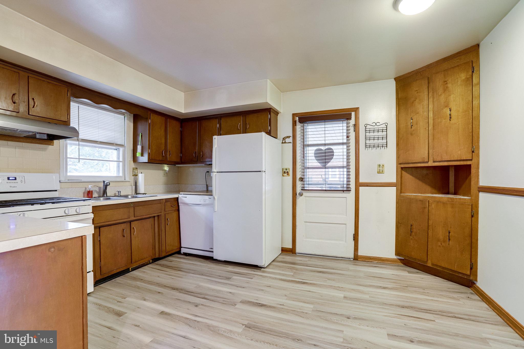 LAKEVIEW ESTATES - Residential