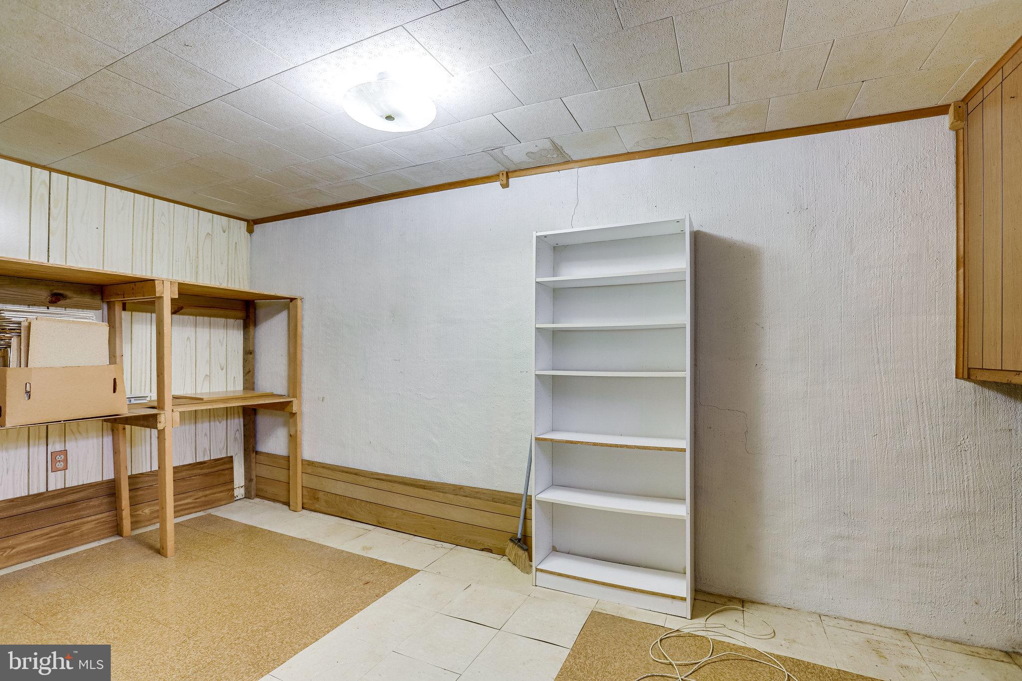 LAKEVIEW ESTATES - Residential