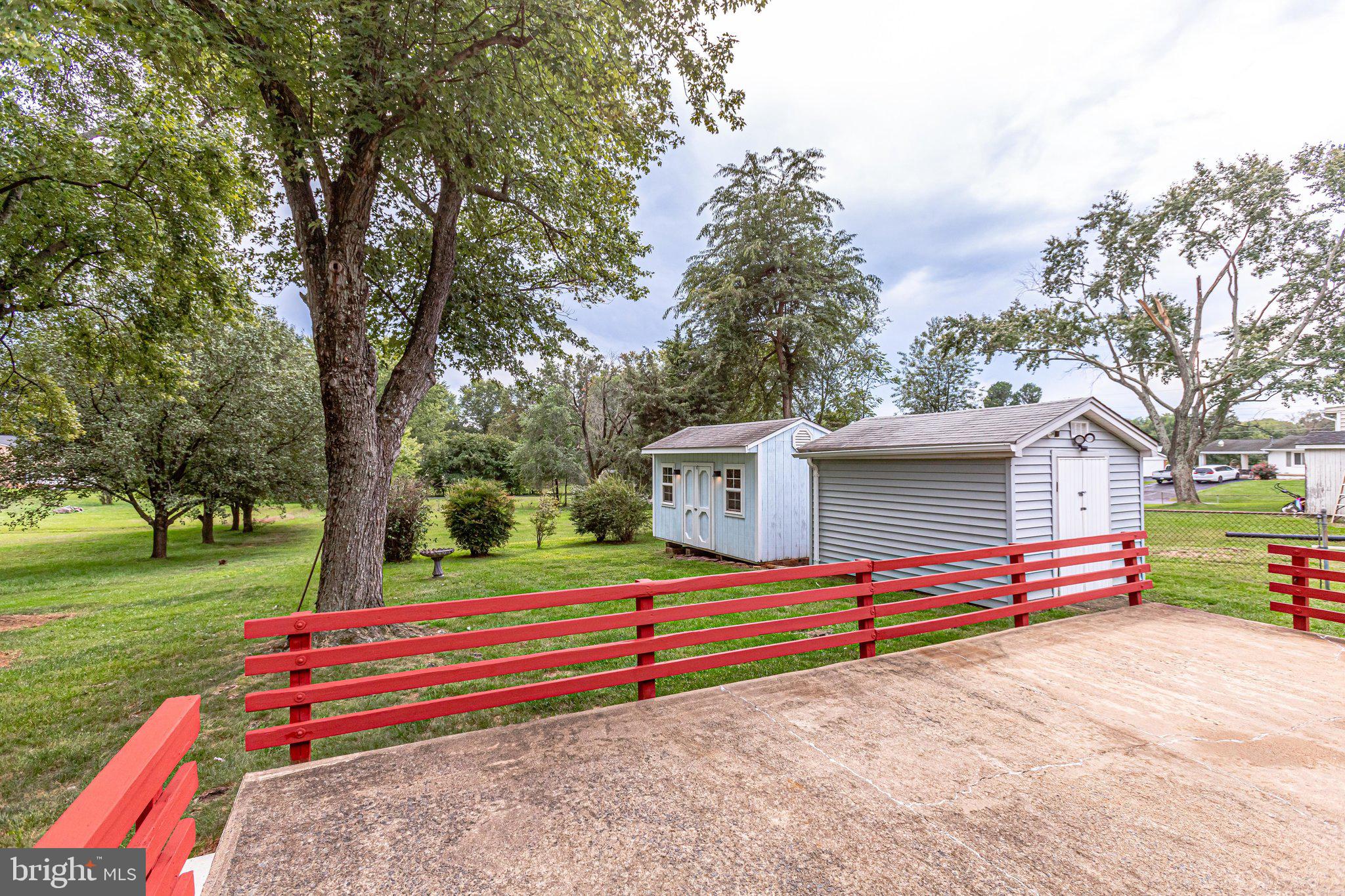 LAKEVIEW ESTATES - Residential