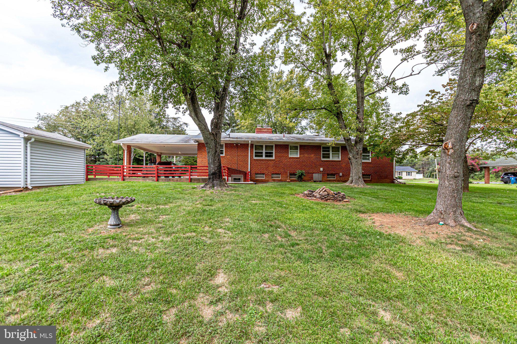 LAKEVIEW ESTATES - Residential