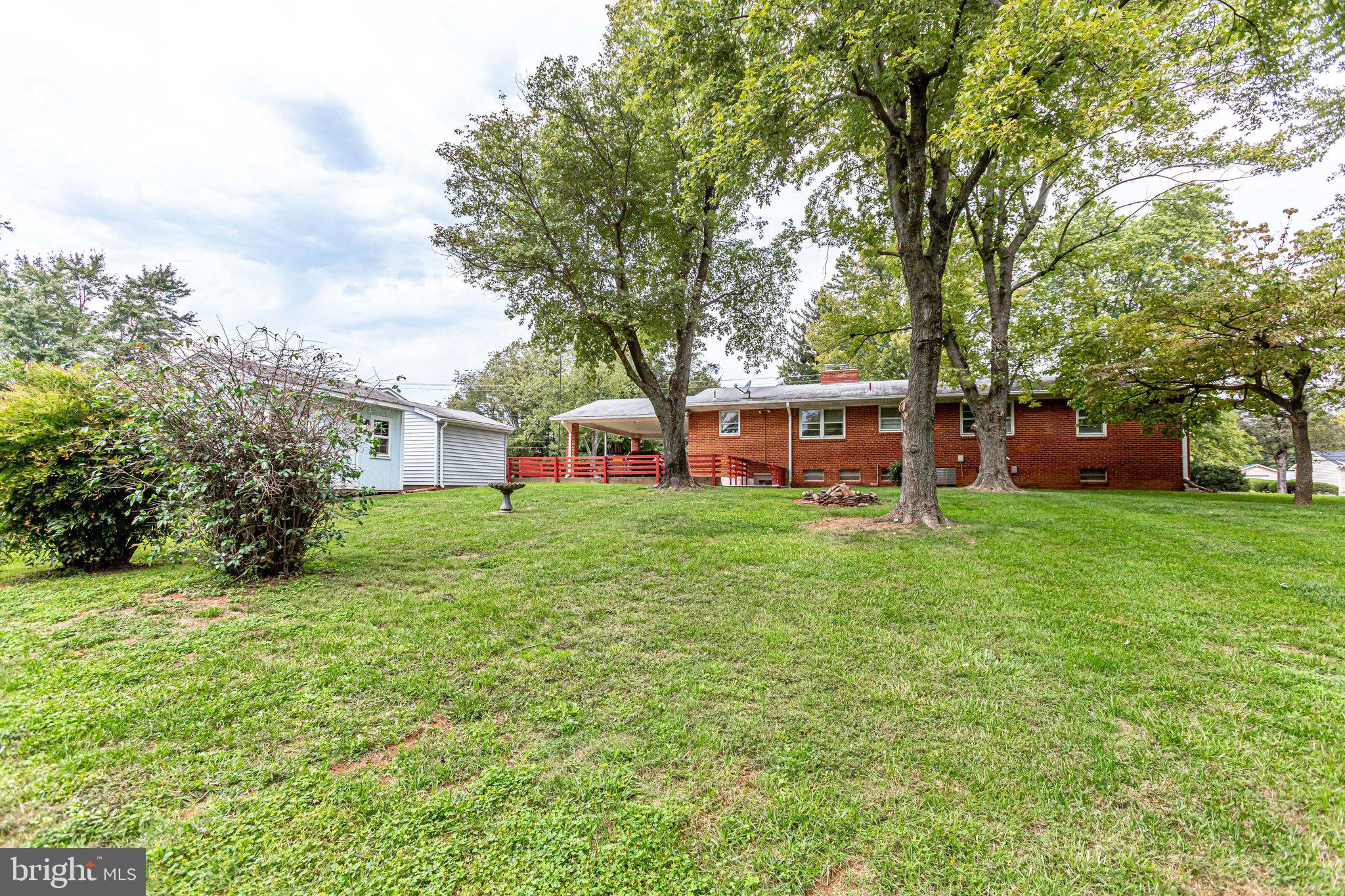 LAKEVIEW ESTATES - Residential