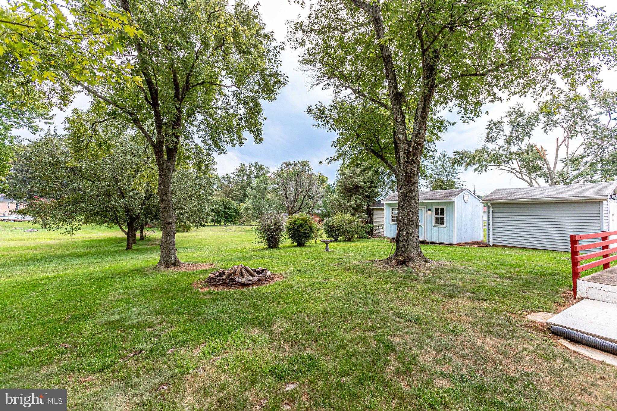 LAKEVIEW ESTATES - Residential