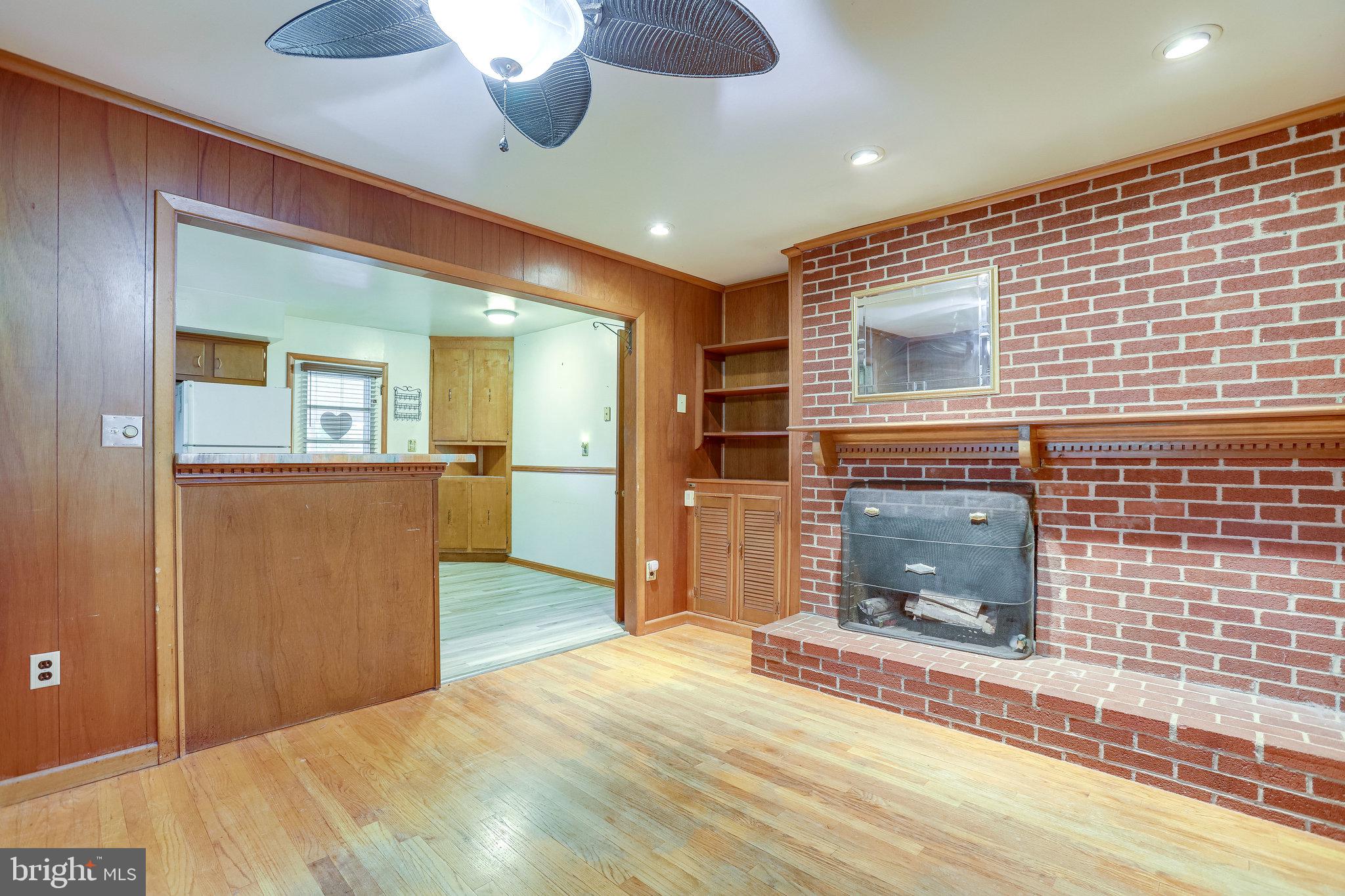 LAKEVIEW ESTATES - Residential