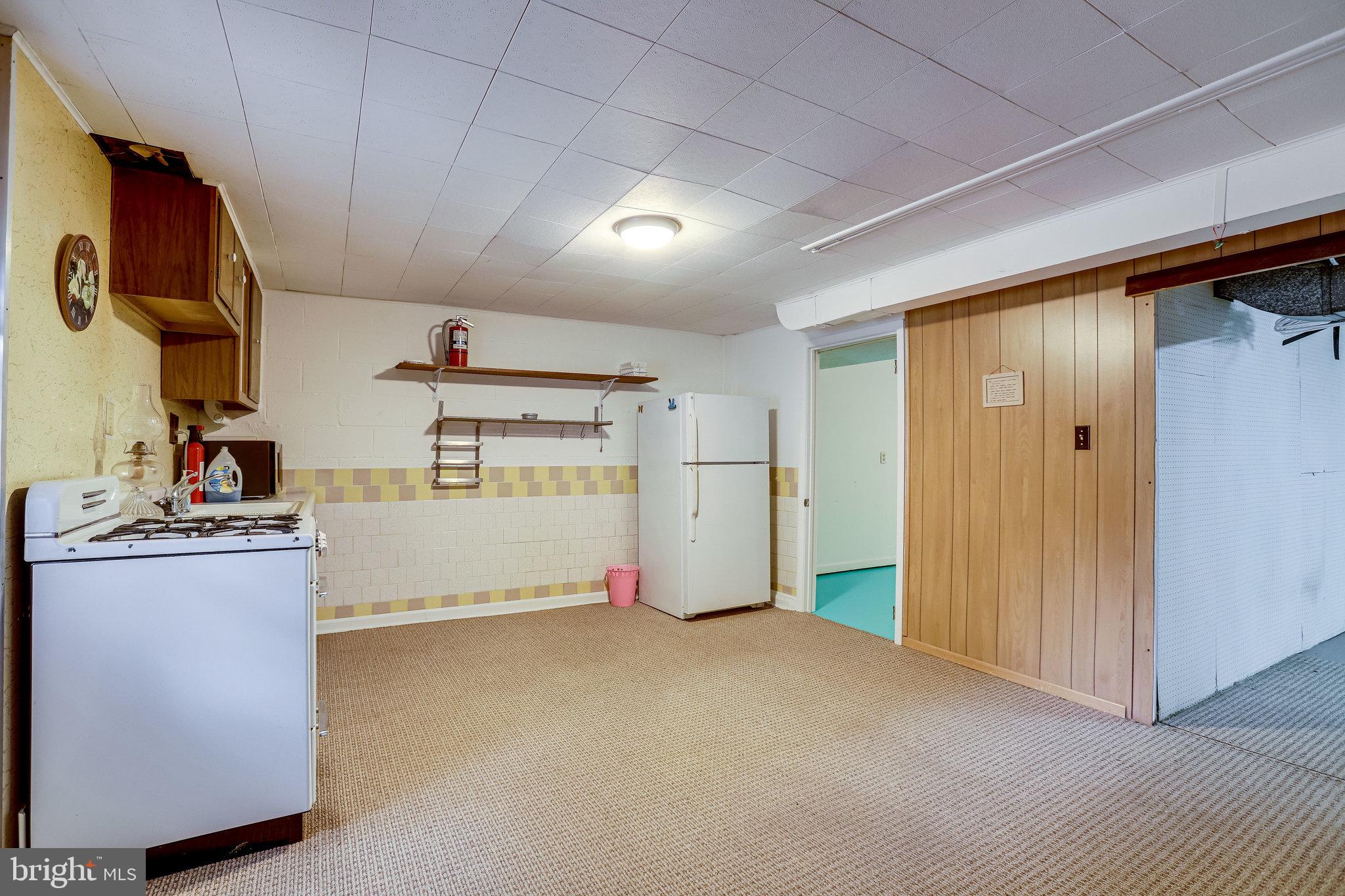 LAKEVIEW ESTATES - Residential