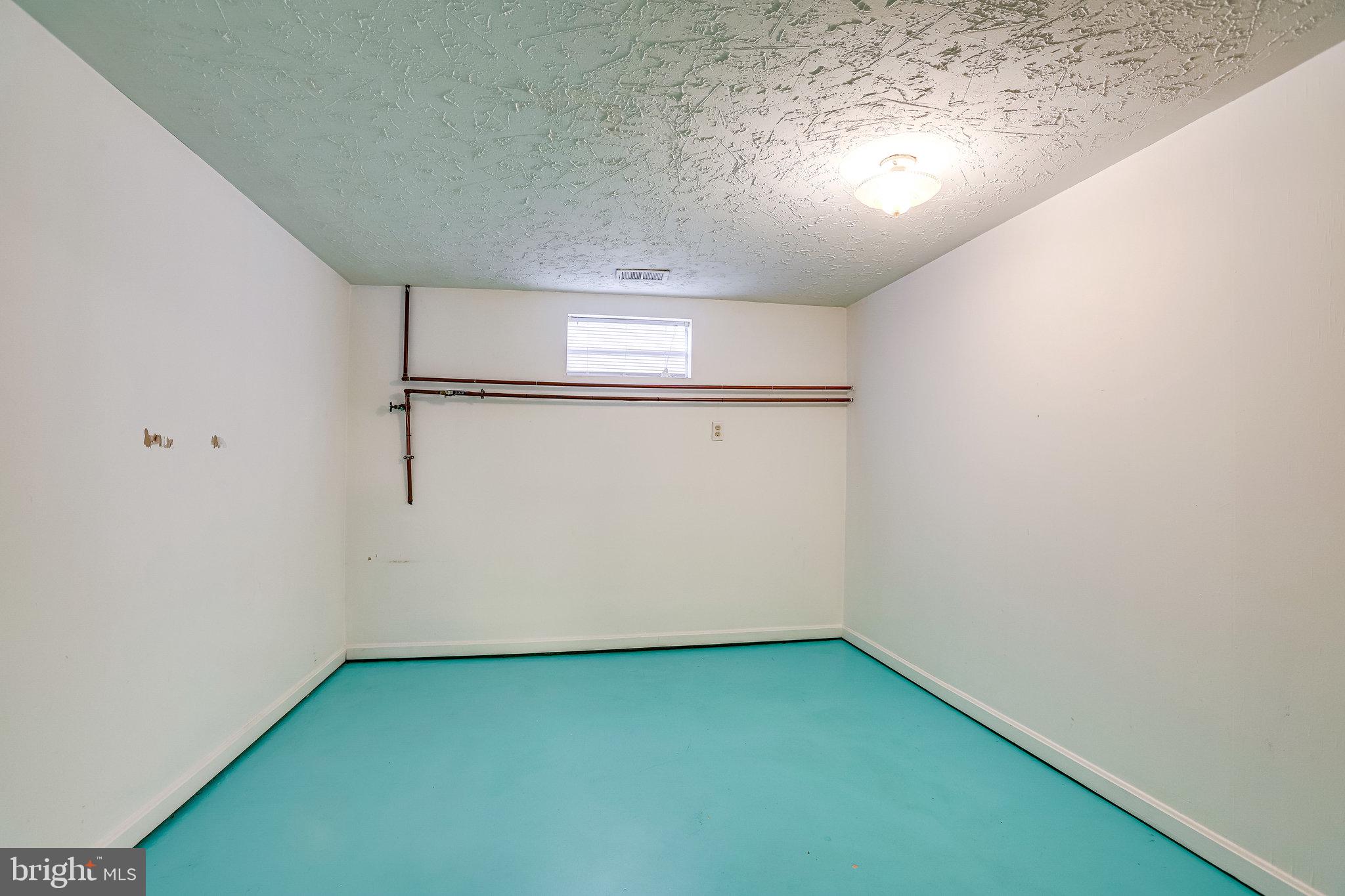 LAKEVIEW ESTATES - Residential