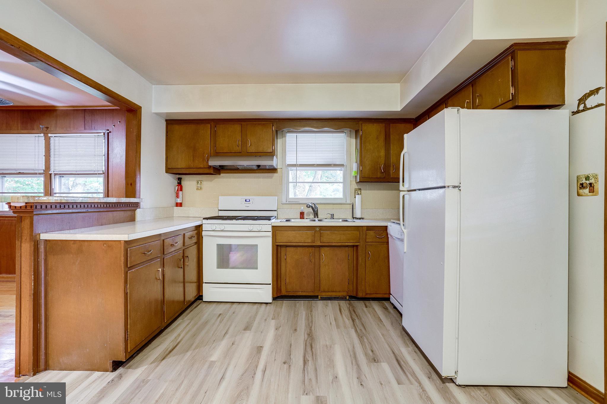 LAKEVIEW ESTATES - Residential