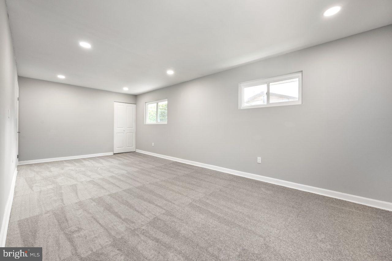 SCHROM HILLS - Residential