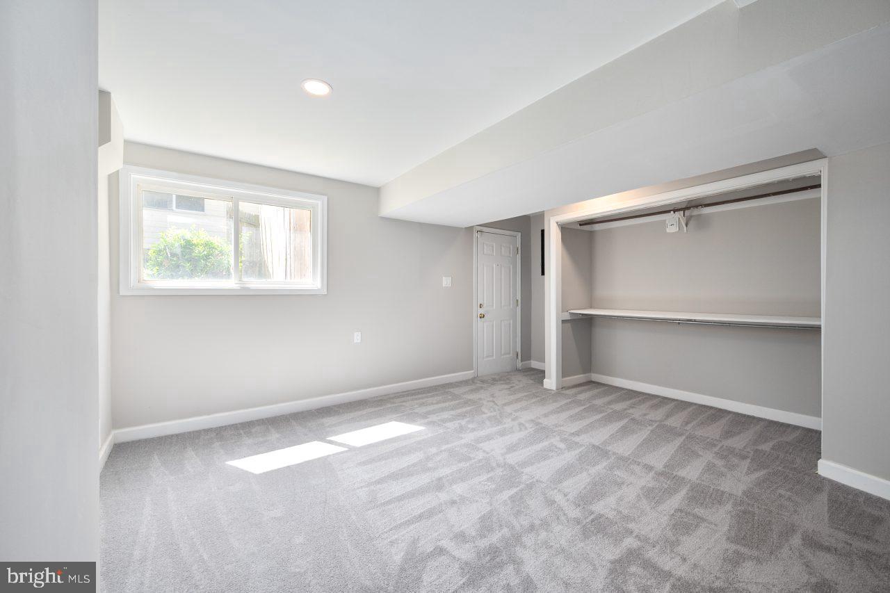 SCHROM HILLS - Residential