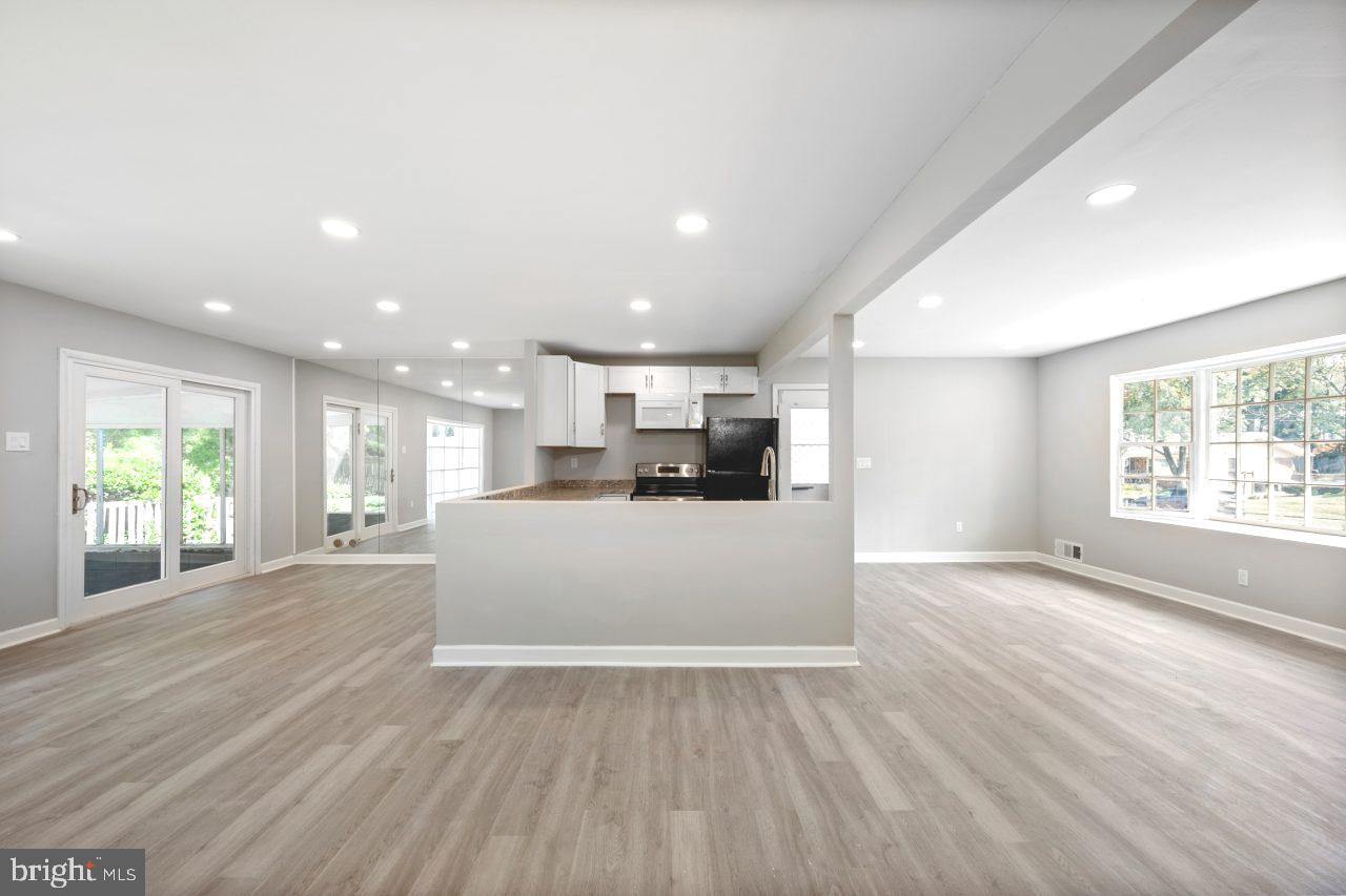 SCHROM HILLS - Residential