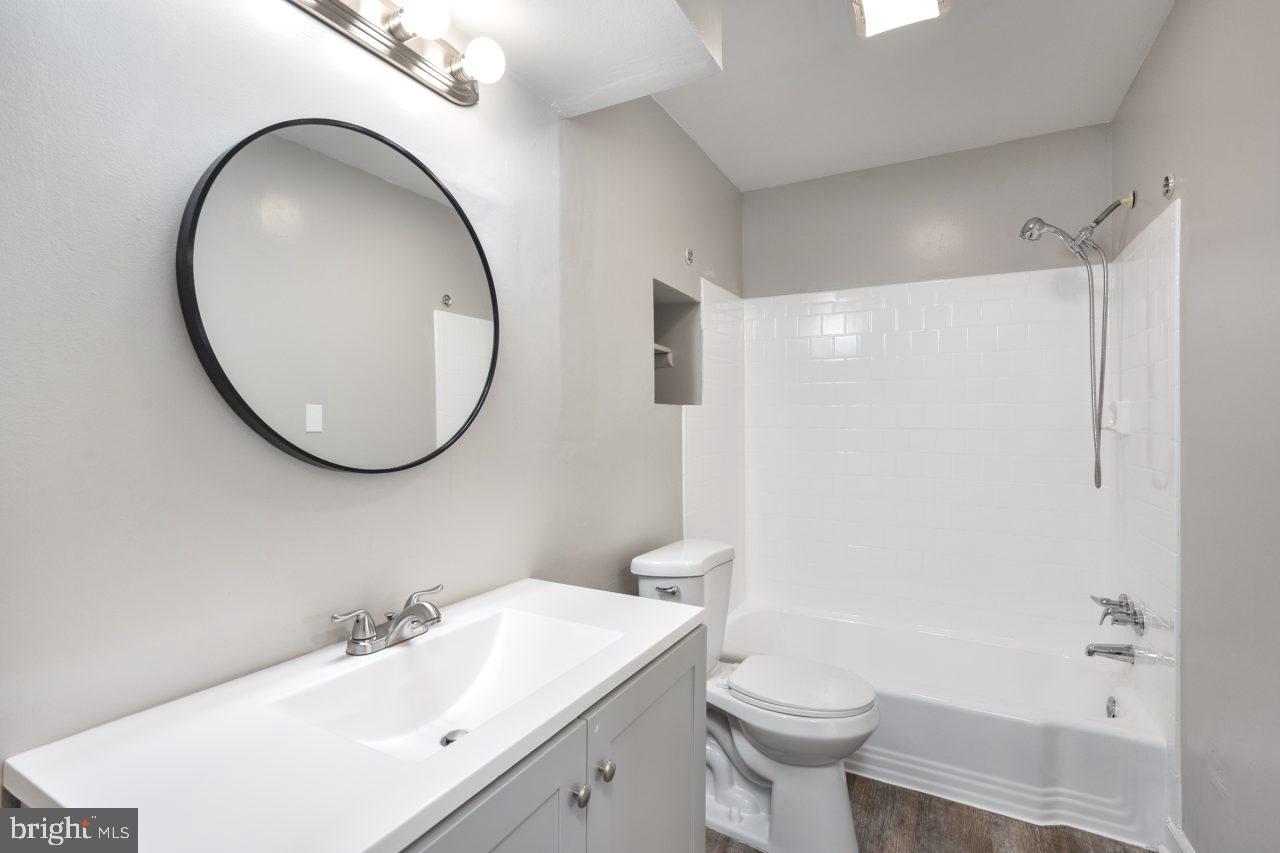 SCHROM HILLS - Residential