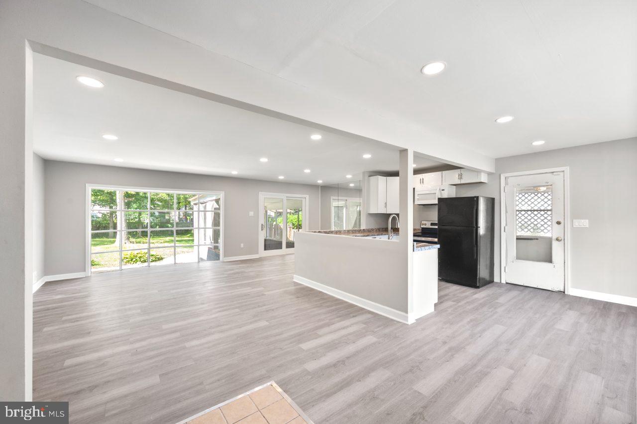 SCHROM HILLS - Residential