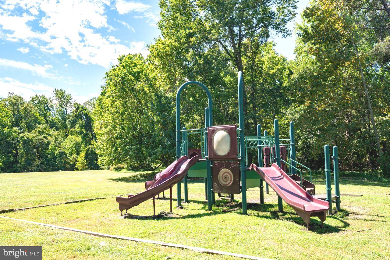 SCHROM HILLS - Residential