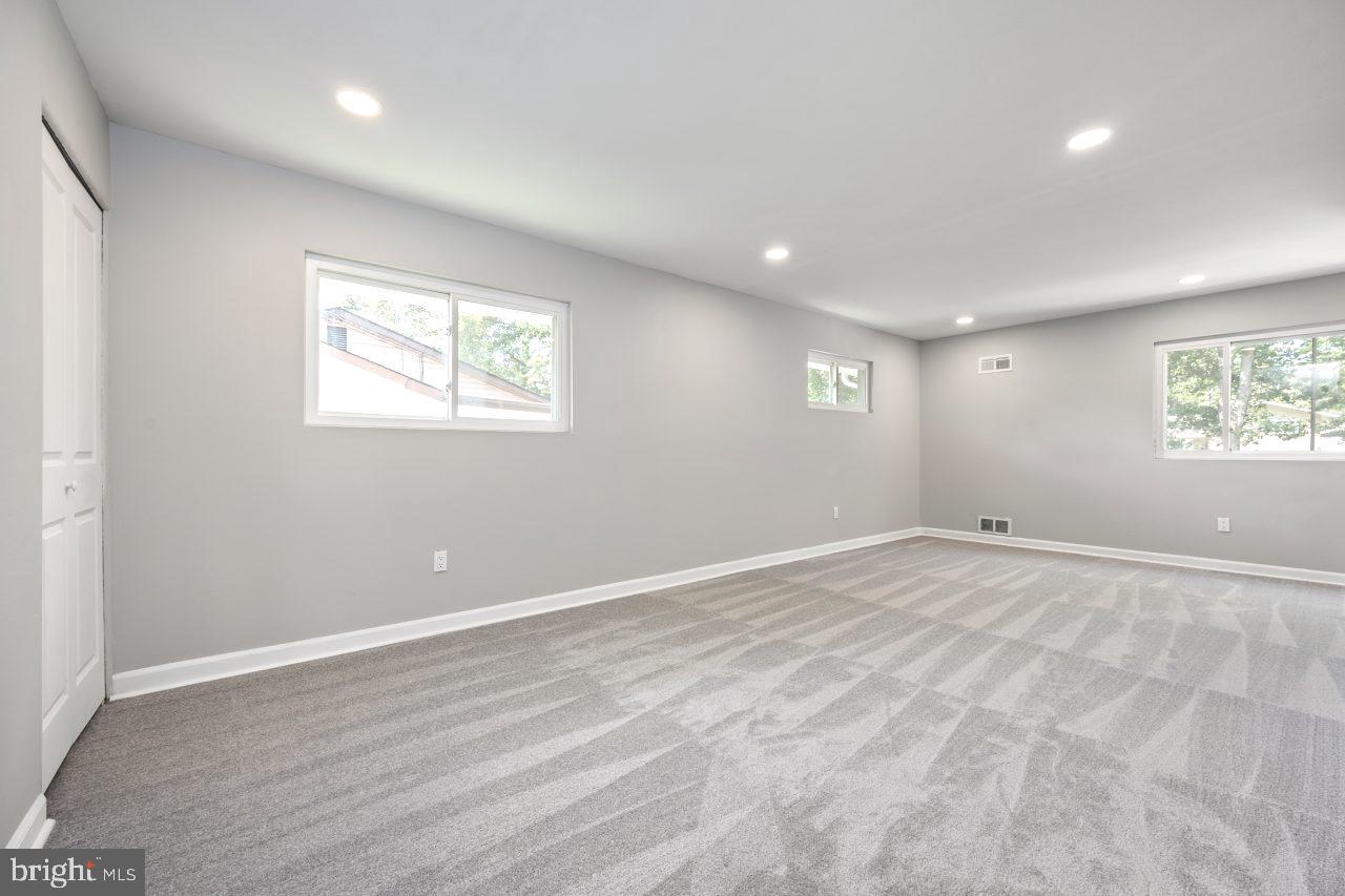 SCHROM HILLS - Residential