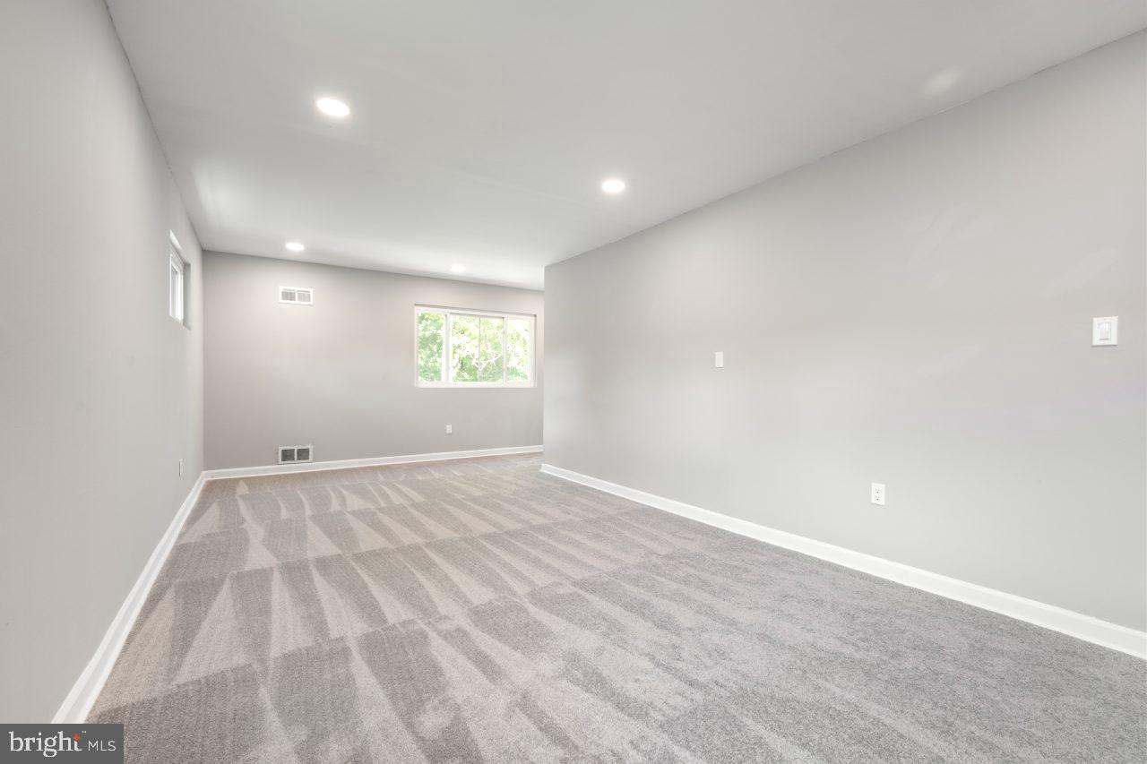 SCHROM HILLS - Residential