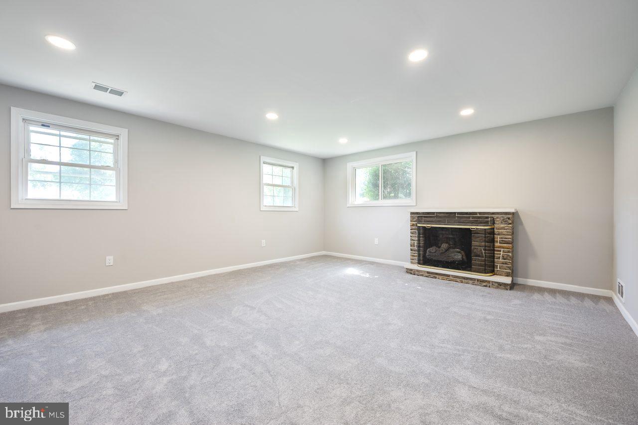 SCHROM HILLS - Residential